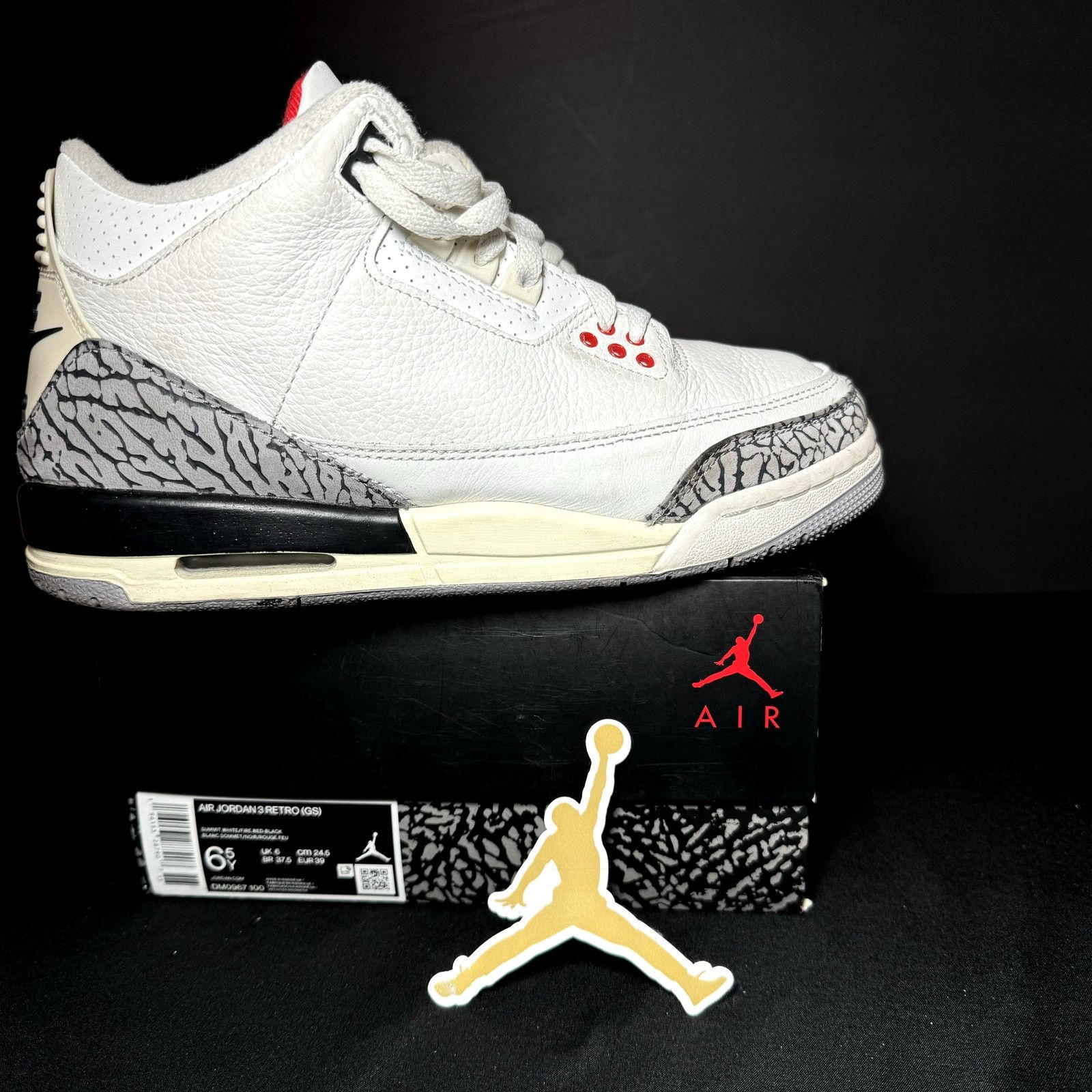 Jordan Brand × Nike Size 6.5 Nike Air Jordan 3 Retro GS White Cement Reimagined Size US 6.5 / EU 39-40 - 1 Thumbnail