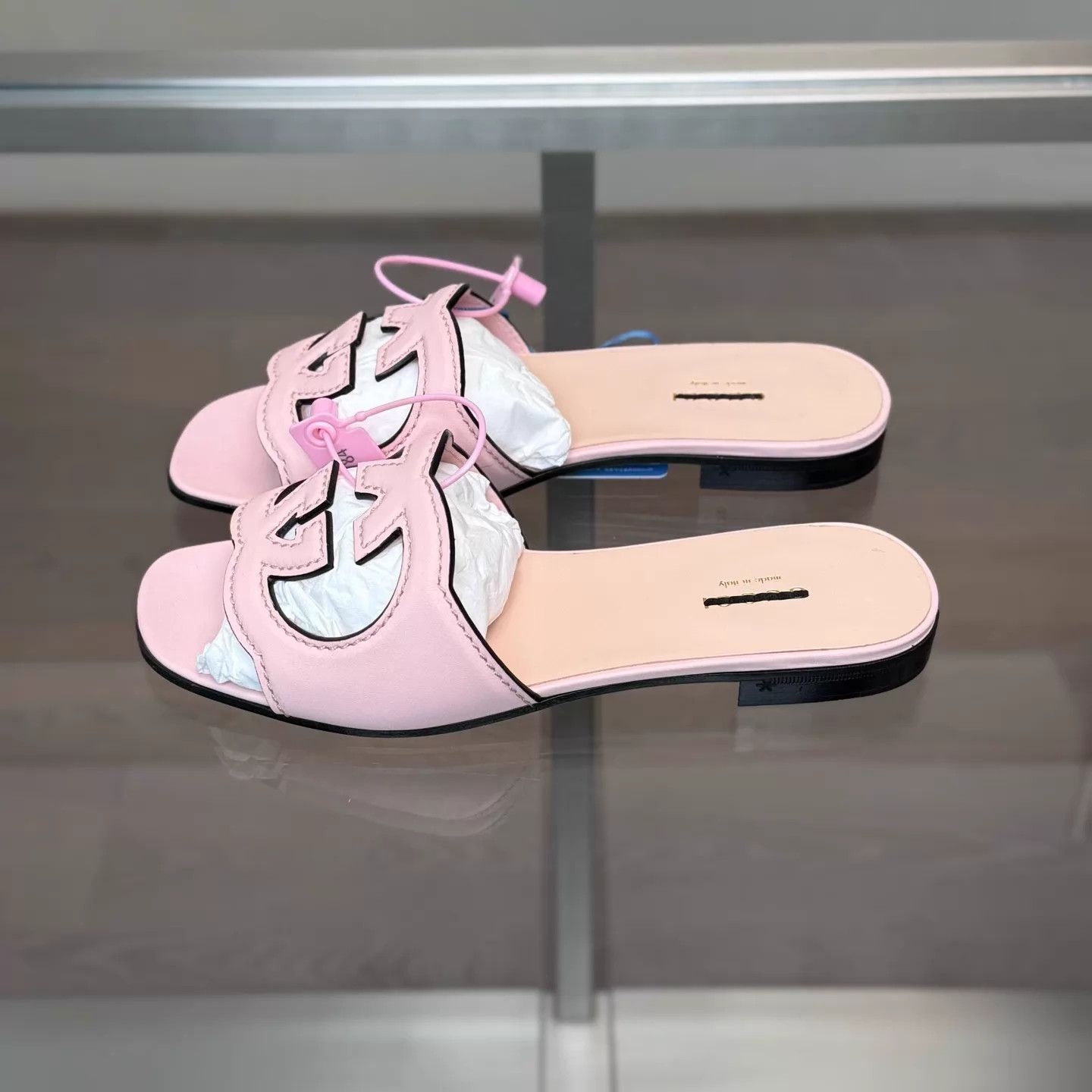 Gucci Gucci Pink GG Openwork Slippers 35.5 Size US 5 / IT 35 - 5 Thumbnail