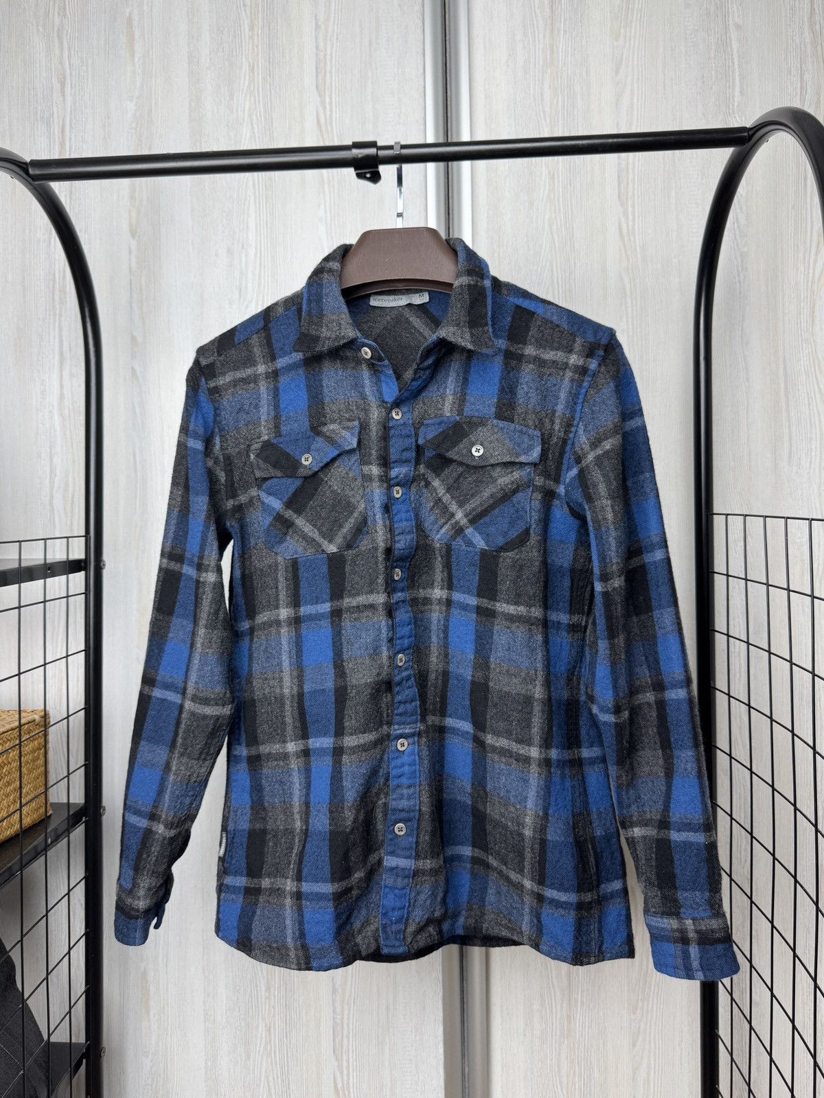 Icebreaker Icebreaker blue checkered flannel outdoor long sleeve shirt Size US M / EU 48-50 / 2 - 8 Thumbnail
