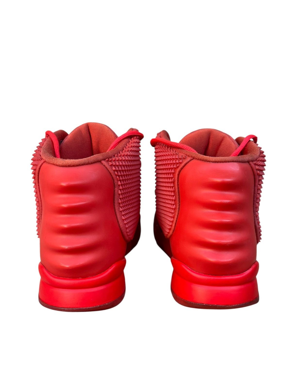 Kanye West × Nike Nike Yeezy red Octobers Size US 9.5 / EU 42-43 - 5 Thumbnail