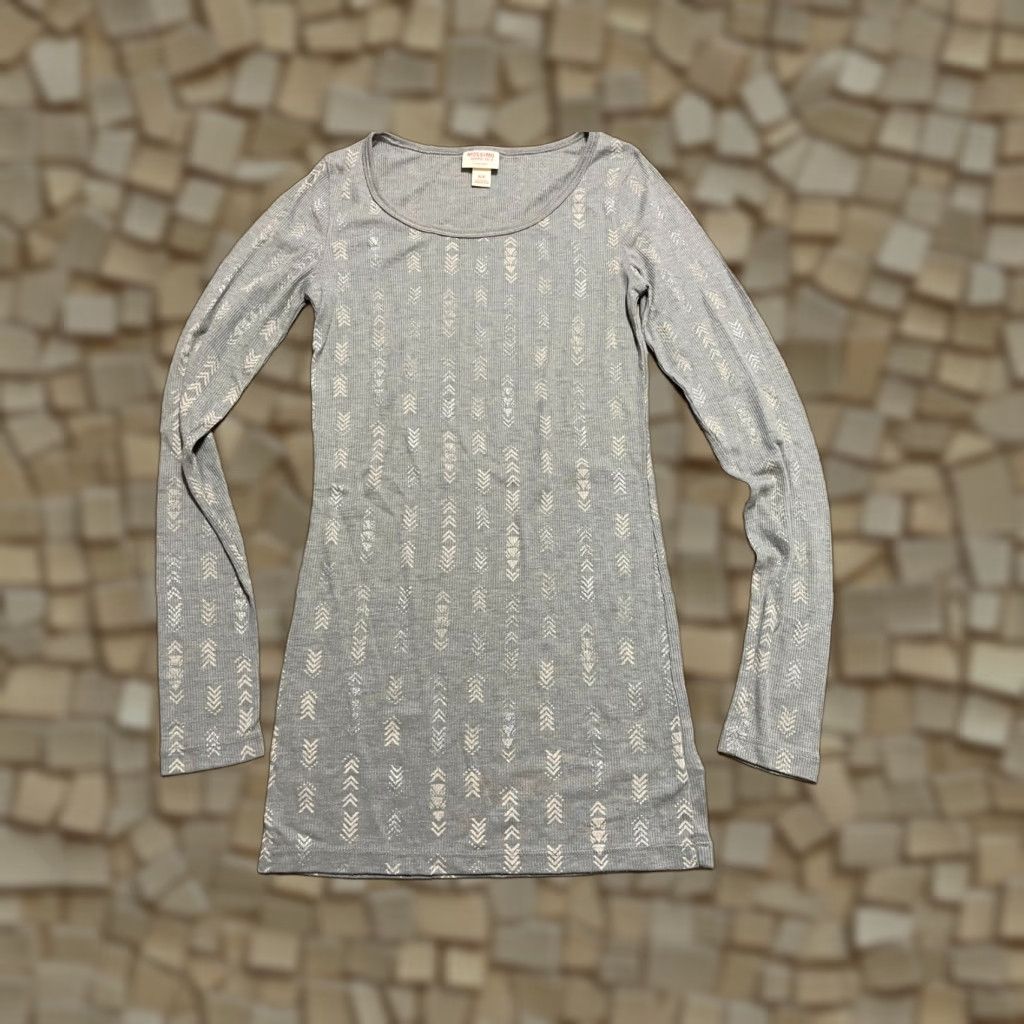 Mossimo **Women's Mossimo Blue White Long Sleeve T-Shirt, Size Small** User: Women's Mossimo Blue White Long Sleeve T-Shirt, Size Small Size S / US 4 / IT 40 - 1 Thumbnail