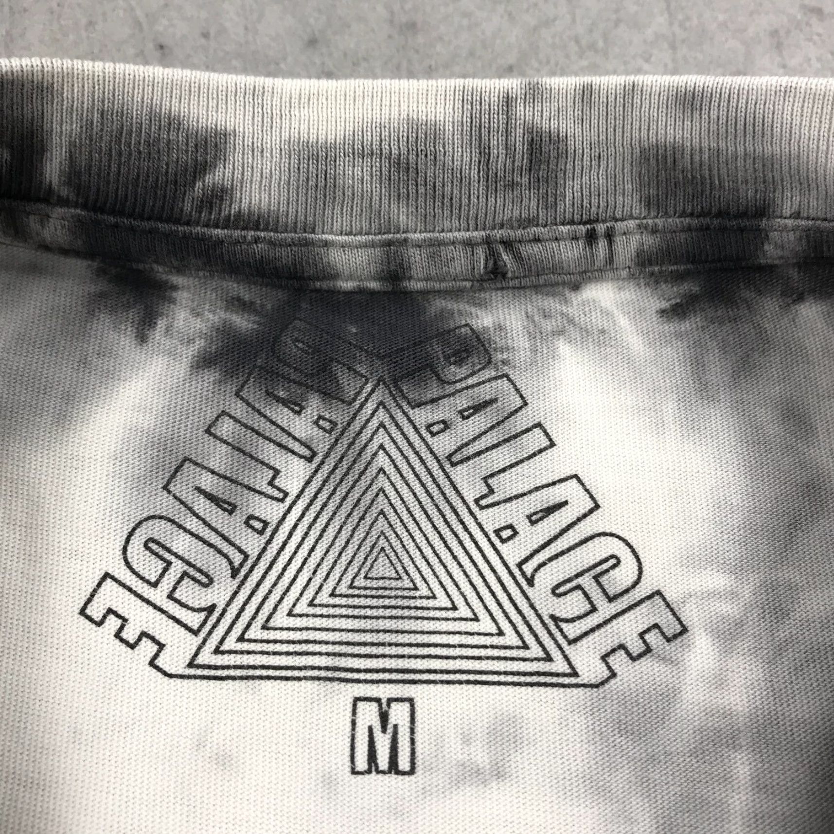 Palace Palace Shirt Mens M White Tie Dye AOP Finger Up Graphic Designer Logo Short Sleeve T-Shirt Size US M / EU 48-50 / 2 - 4 Thumbnail
