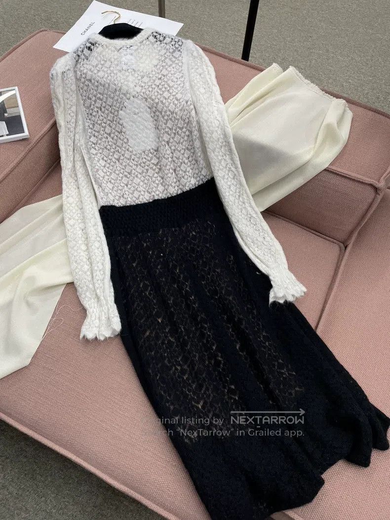 Chanel Chanel 23K black and white stitching alpaca hair hollow dr Size S / US 4 / IT 40 - 4 Thumbnail