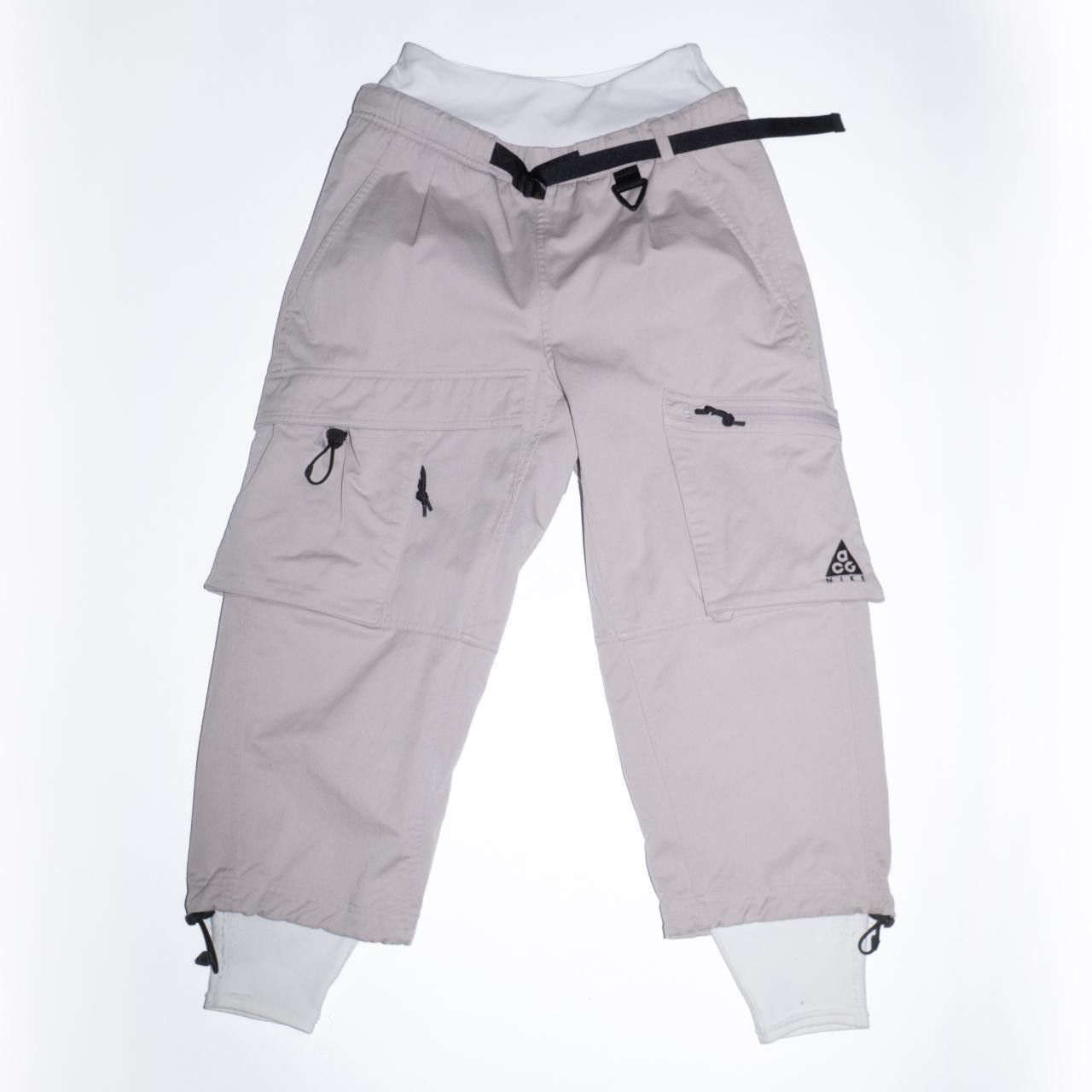 Nike ACG Nike Lab ACG Cargo Woven Pants in Moon Particle/Summit White Size 26" / US 2 / IT 38 - 1 Thumbnail