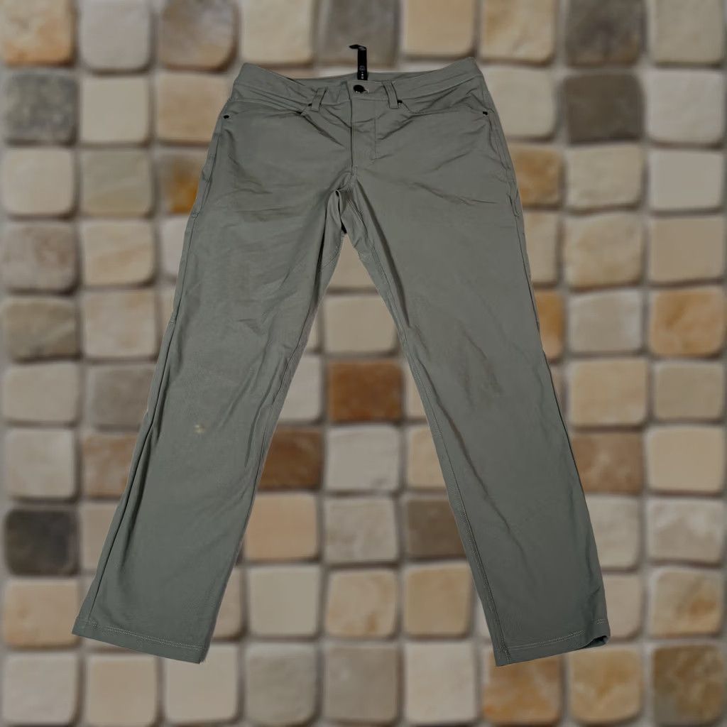 Lululemon Lululemon Mens Pants Green Commission Relaxed ABC Tech Chino Flat Front 31 Regular Inseam 26 Straight Leg Size US 31 - 1 Thumbnail