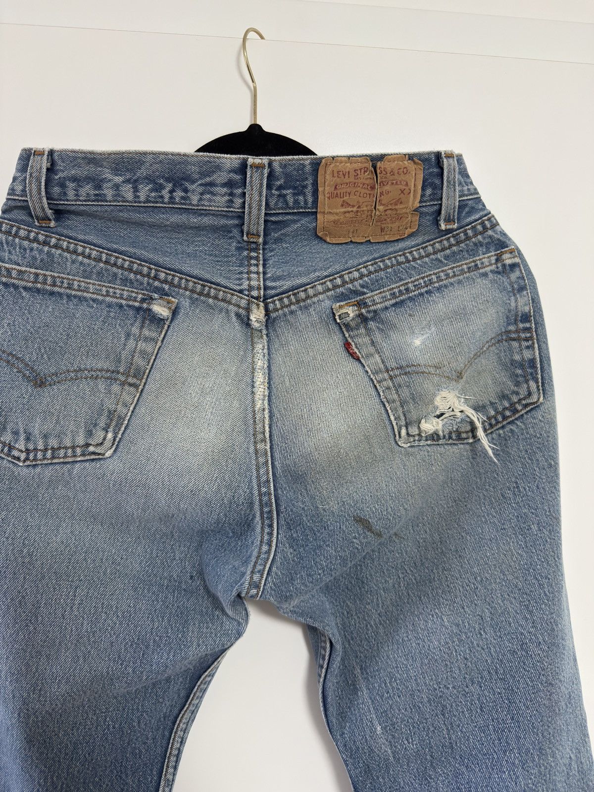 Levi's Vintage Clothing Vintage Levis 501 552 button Made in USA Size US 31 - 4 Thumbnail