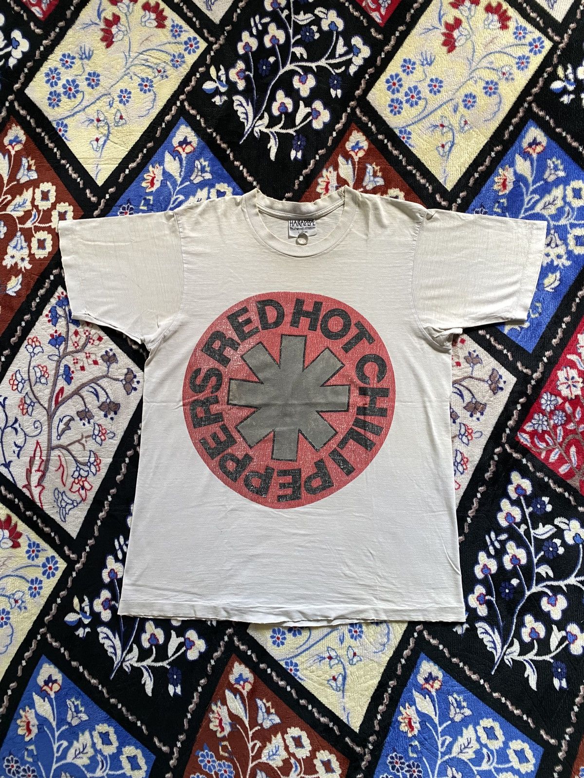 Band Tees Vintage 90s Red Hot Chili Peppers Tshirt Distressed Size US L / EU 52-54 / 3 - 1 Thumbnail