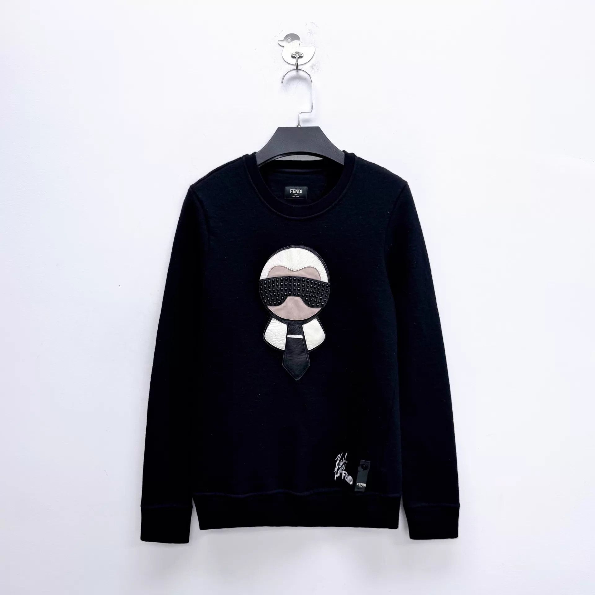 Fendi Fendi Blk Leather Karl Portrait Embroidered Sweatshirt Size US S / EU 44-46 / 1 - 1 Thumbnail