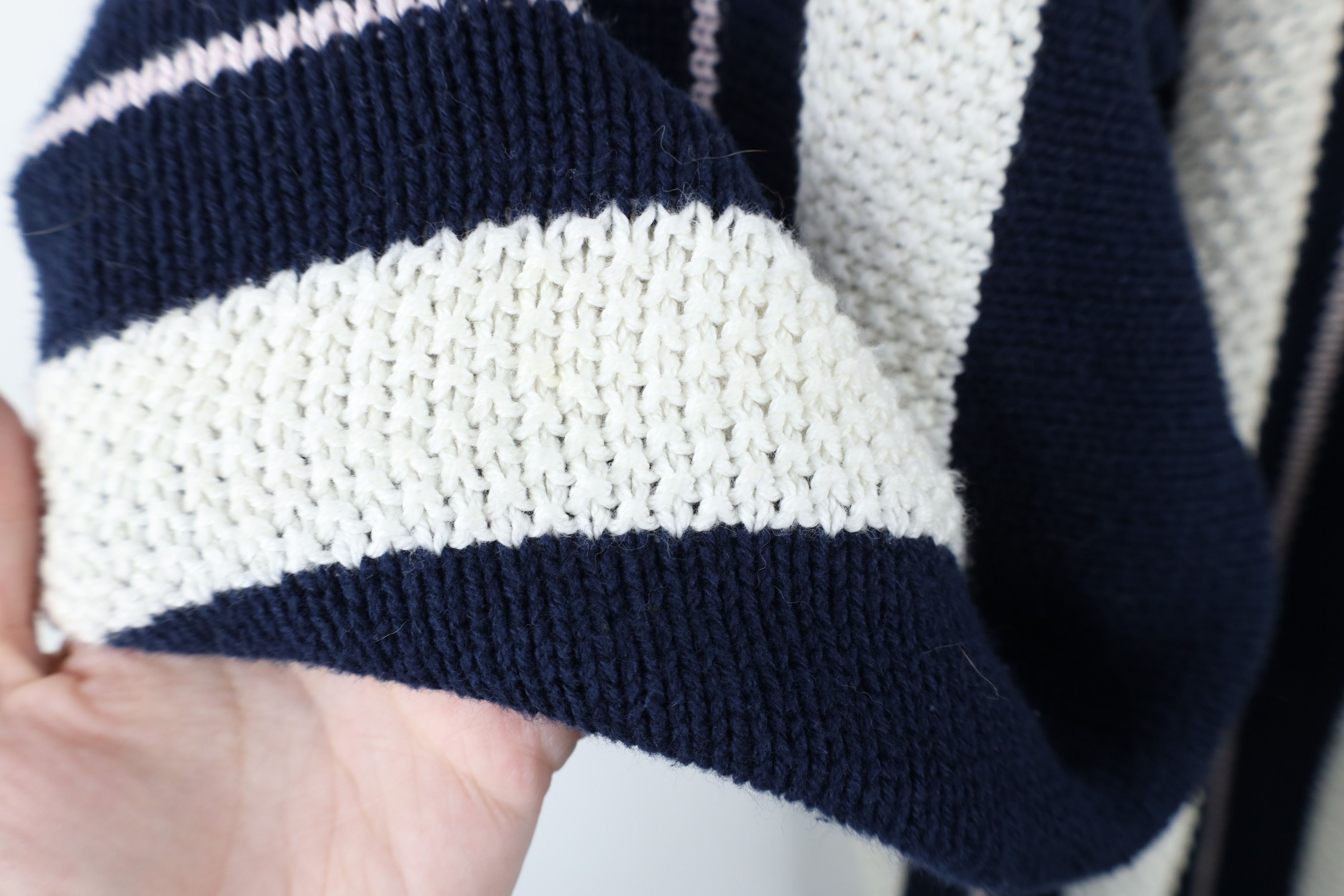 Vintage Vintage 90s Streetwear Block Thermal Knit Crewneck Sweater Size US L / EU 52-54 / 3 - 5 Thumbnail