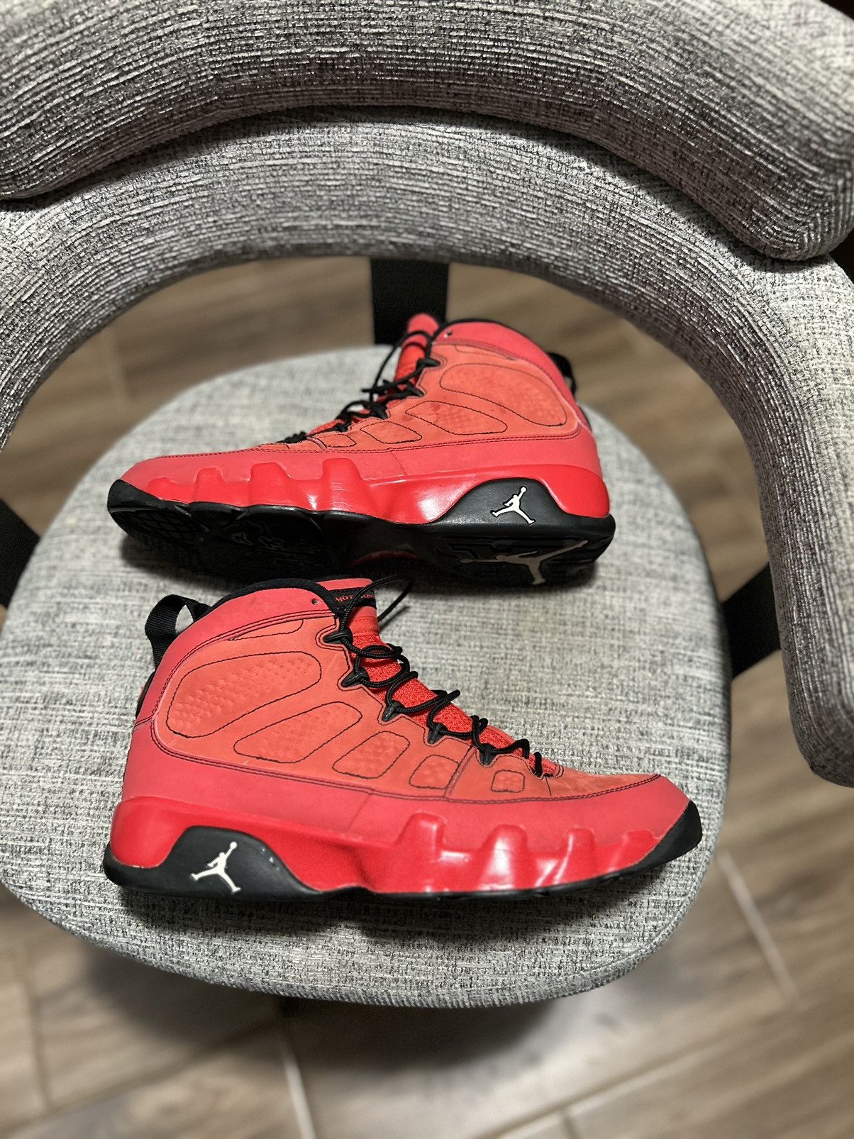 image of Jordan Nike Jordan 9 Retro Motorboat Jones Shoes in Red, Men's (Size 10)