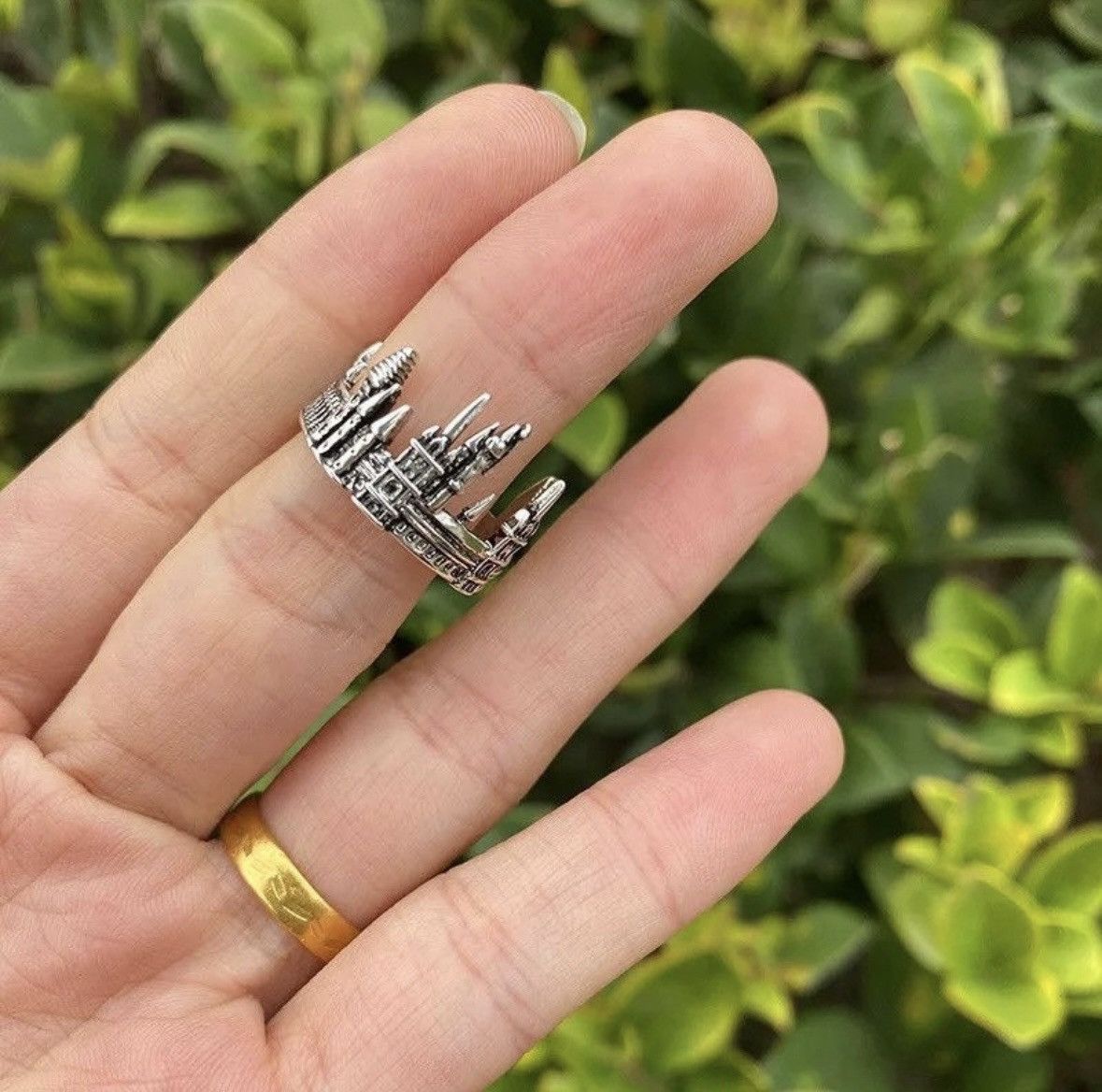 Other Old Castle Ring ( size 7 to 9 ) Size ONE SIZE - 2 Thumbnail