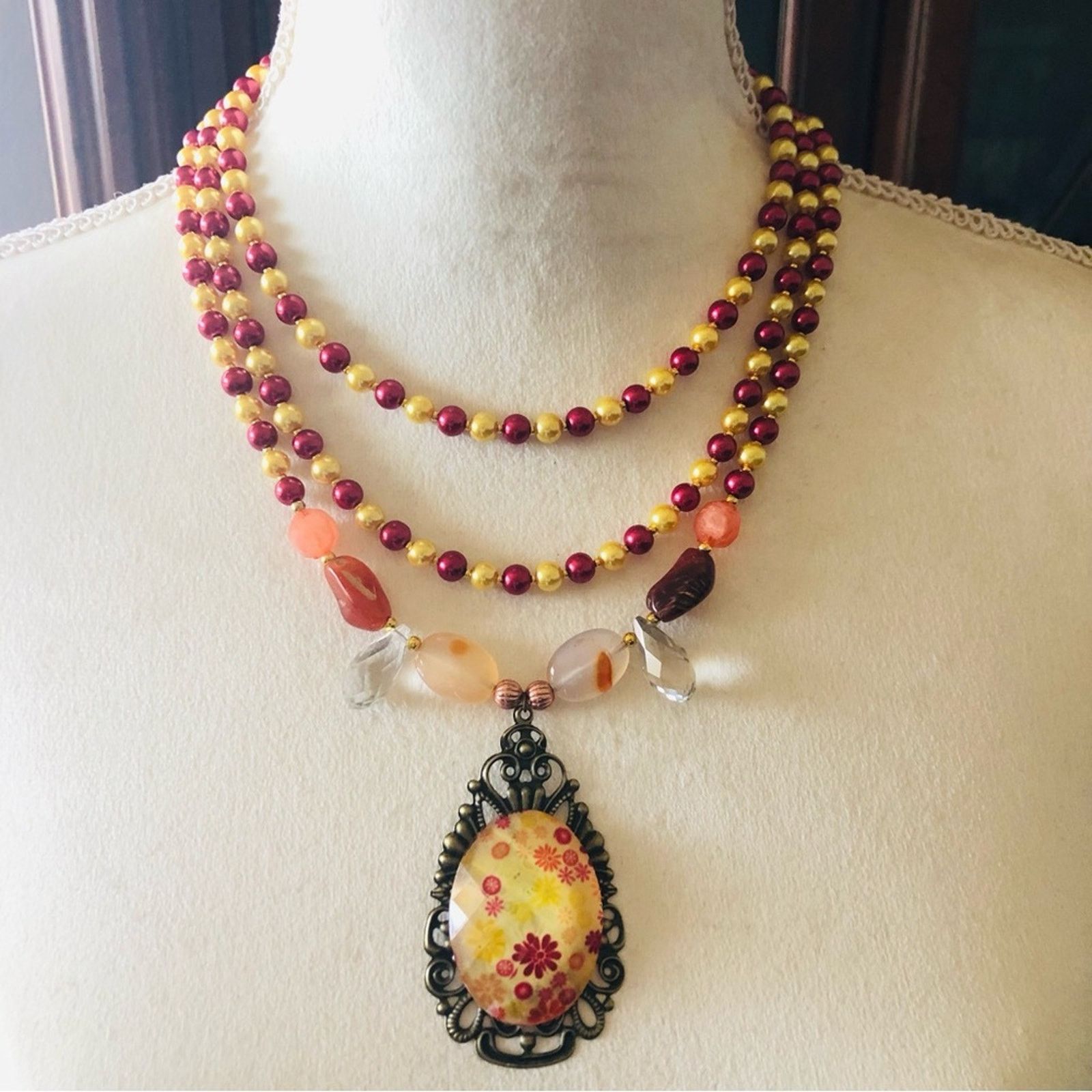 Handmade Handcrafted repurpose stone cameo pendant Pearl necklace Size ONE SIZE - 2 Thumbnail