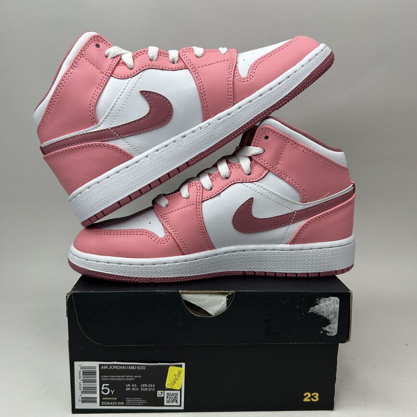 Nike Nike Air Jordan 1 Retro Mid GS “Valentines Day/Coral Pink” Size US 6.5 / IT 36.5 - 3 Thumbnail