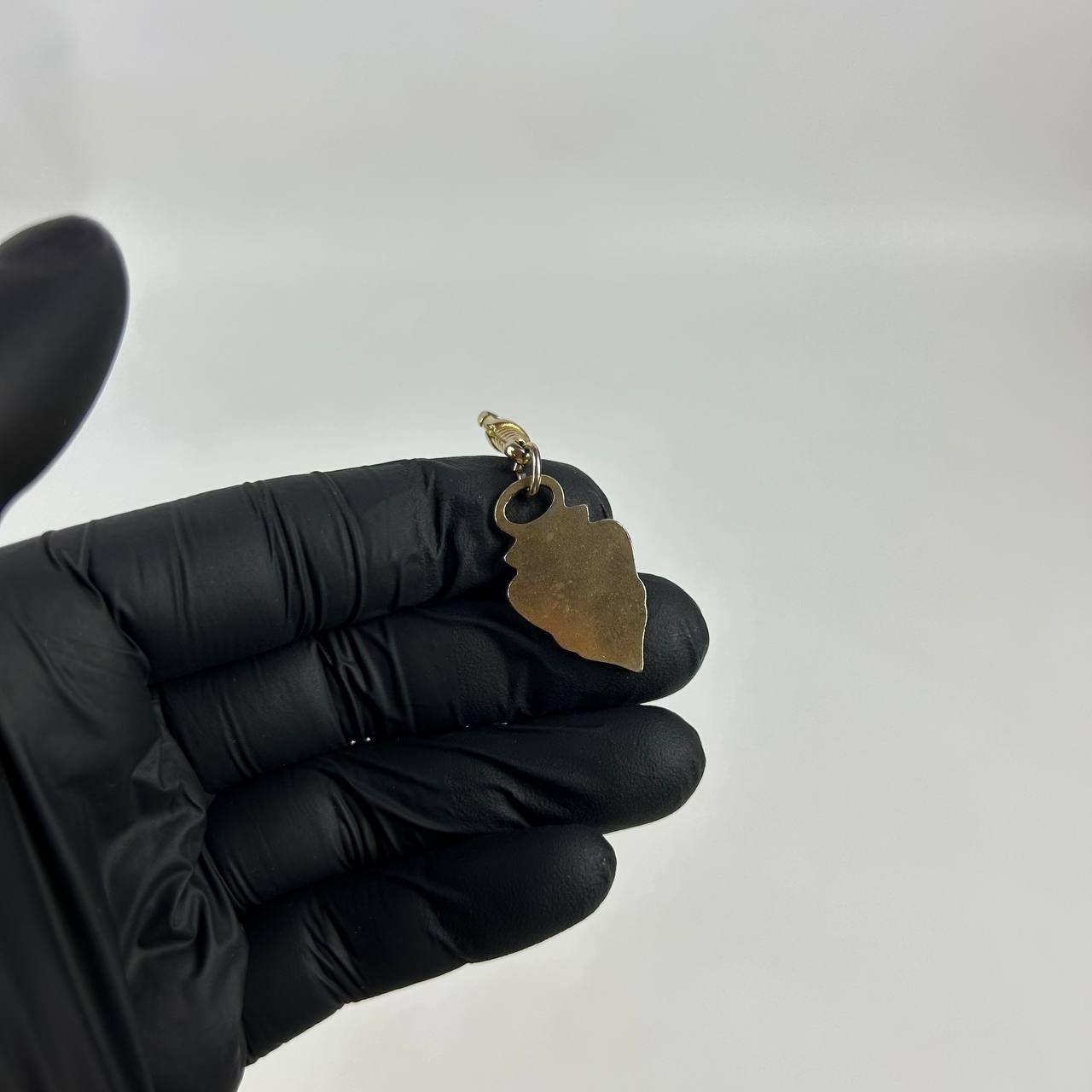 Gucci Vintage Gucci Crest Clip Charm Size ONE SIZE - 2 Thumbnail
