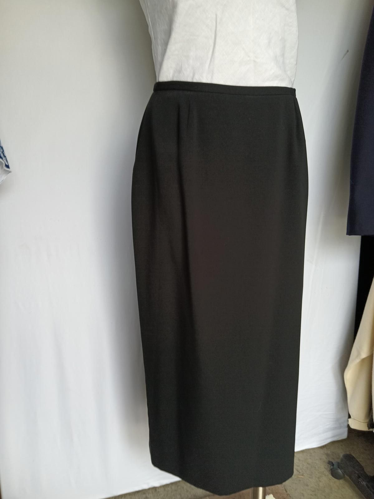 Designer Elegant Black Maxi Skirt by Valerie Stevens Petite Size 32" / US 10 / IT 46 - 3 Thumbnail