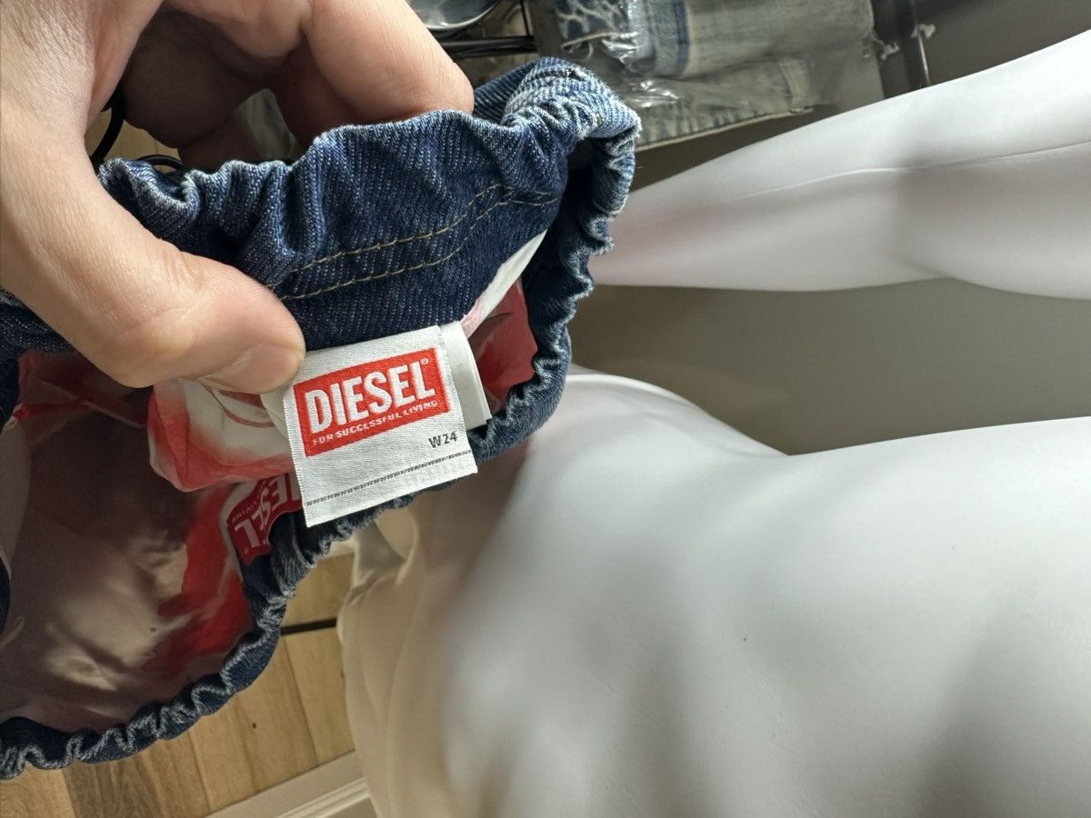 Diesel Diesel Emblemed Mini Skirt Size 28" / US 6 / IT 42 - 10 Thumbnail