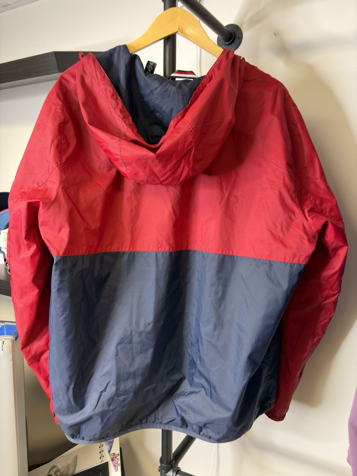 Tommy Hilfiger Red & Navy Tommy Hilfiger Windbreaker Jacket Size US XL / EU 56 / 4 - 2 Thumbnail