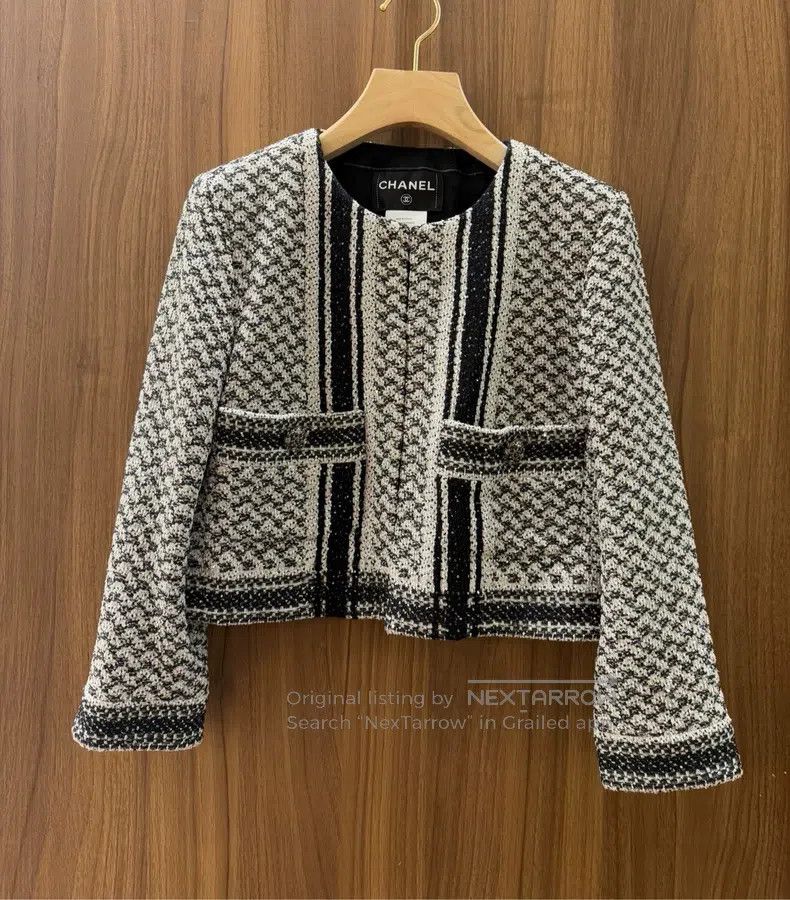 Chanel Chanel Black and white sequined short coat Size S / US 4 / IT 40 - 1 Thumbnail
