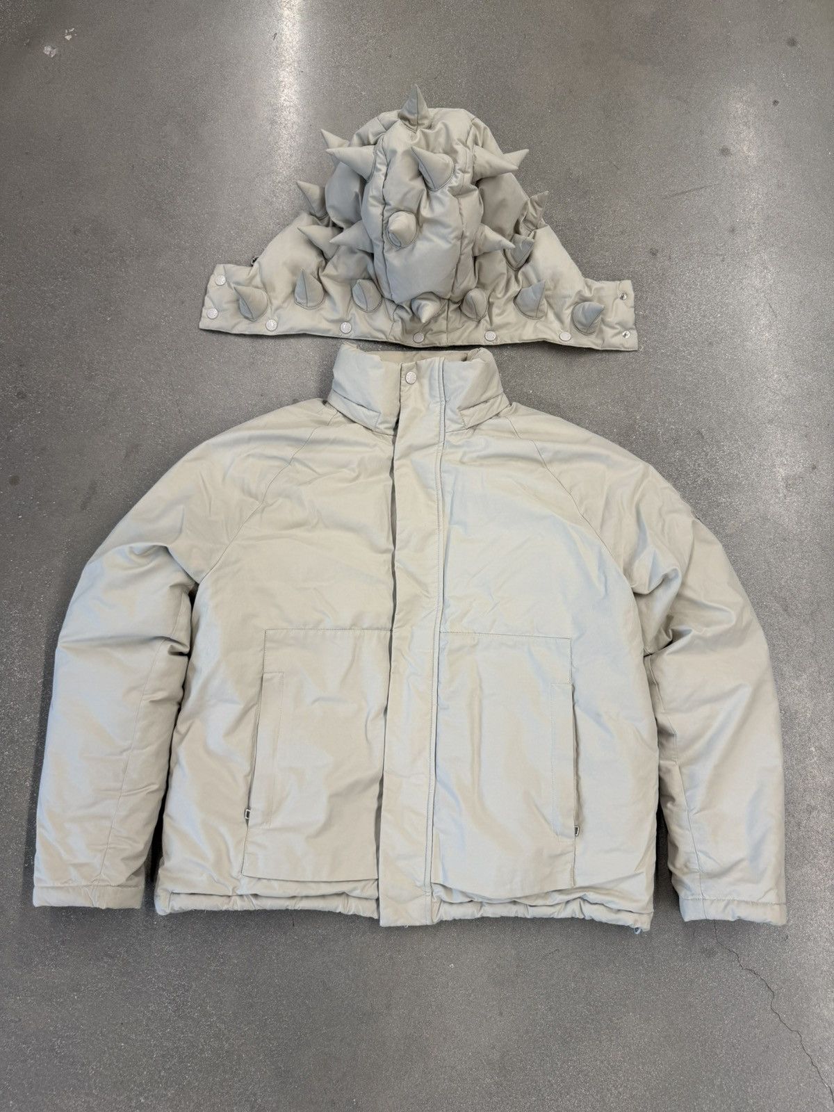 Moncler Genius Moncler GENUIS X JW Anderson Spike Ski Jacket Size US M / EU 48-50 / 2 - 10 Thumbnail