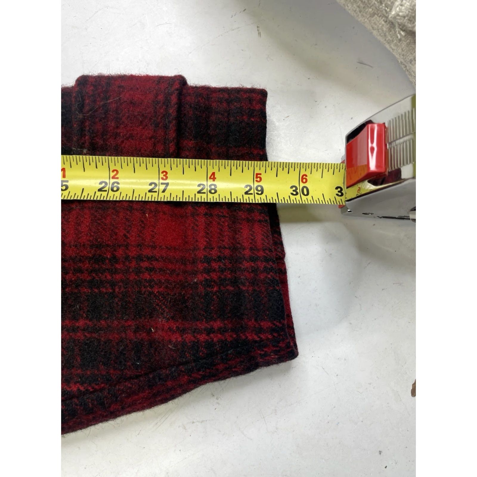 Vintage VINTAGE Woolrich 503 Red Buffalo Plaid Wool Mackinaw Hunting Jacket Mens 40 Size US XXS / EU 40 - 7 Thumbnail