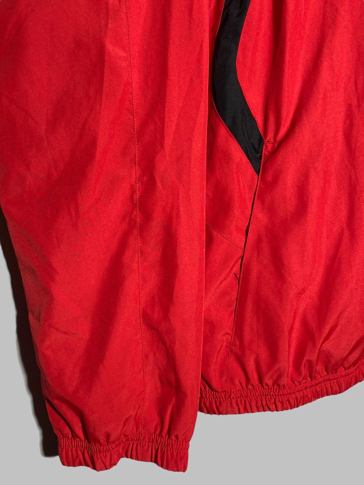 Umbro Vintage Umbro Southampton FC 2000s Full Zip Training Jacket Size US XL / EU 56 / 4 - 8 Thumbnail