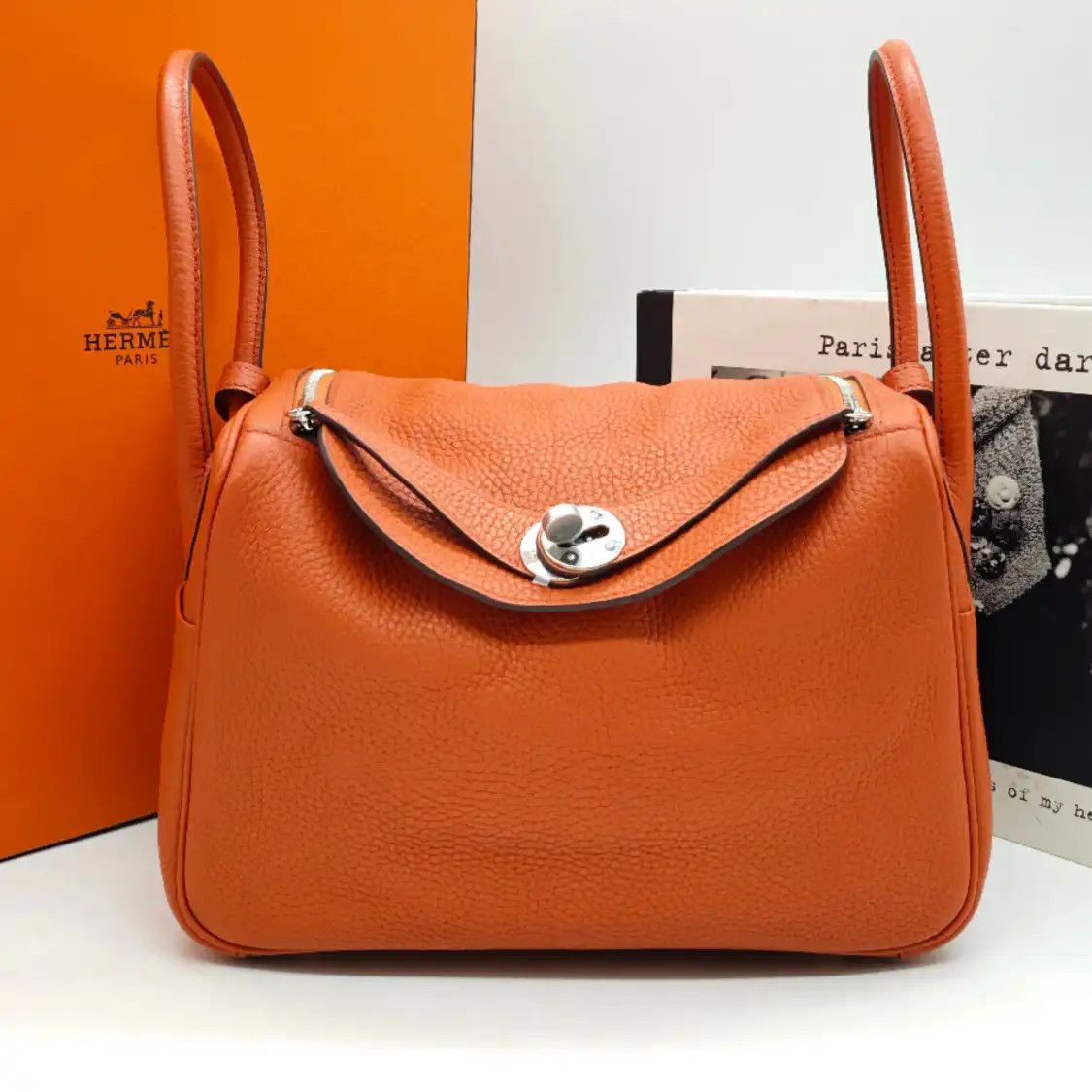 Hermes Hermes Lindy 26 orange Clemence cowhide leather Lindy bag shoulder bag silver ha Size ONE SIZE - 1 Thumbnail