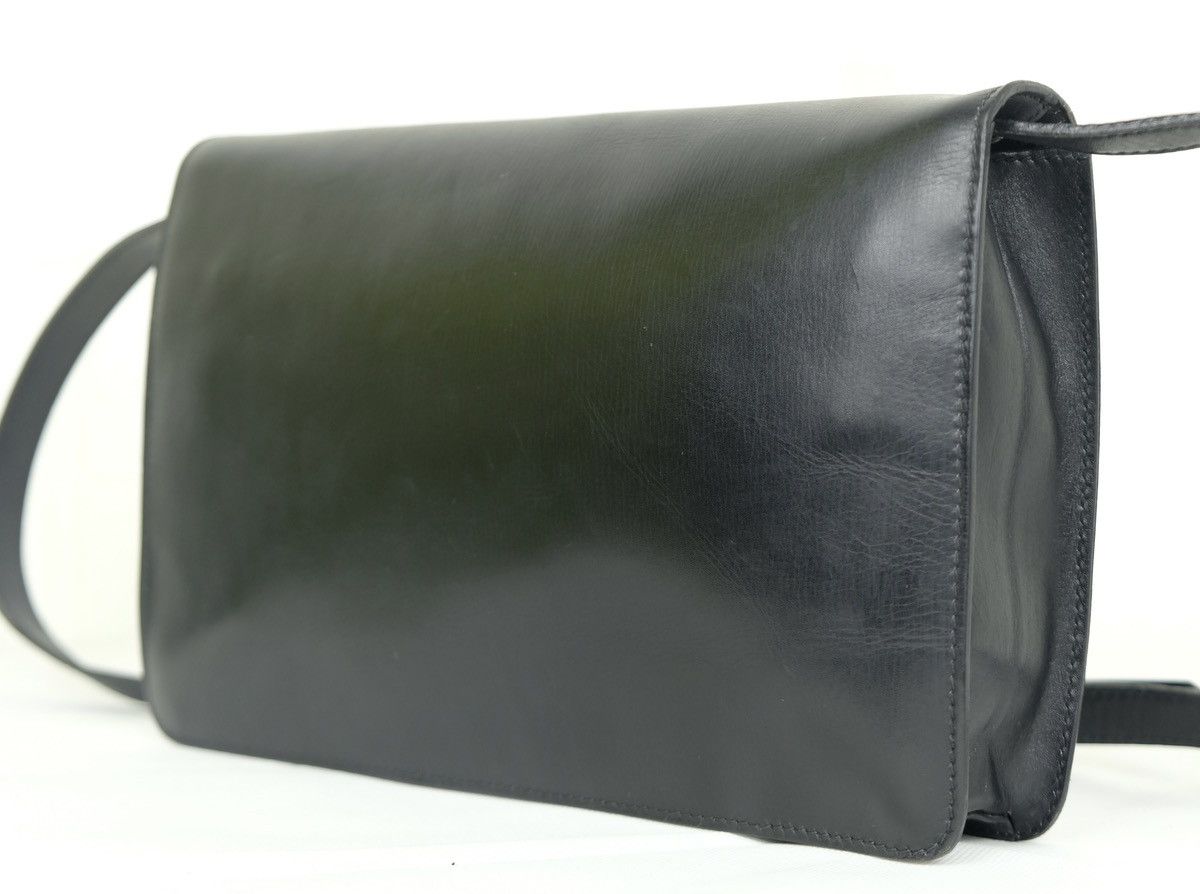 Celine Authentic Vintage CELINE Shoulder Bag Black Leather Size ONE SIZE - 4 Thumbnail