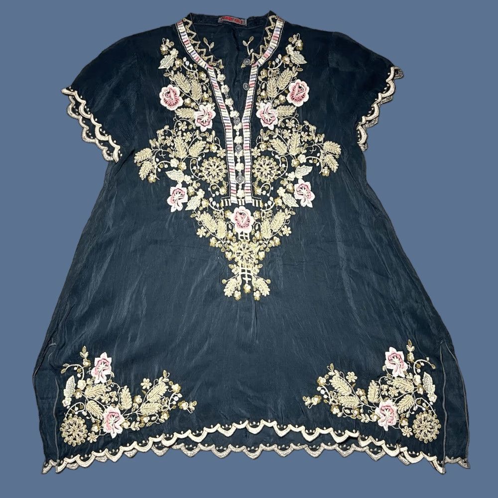 Johnny Was JOHNNY WAS Blouse Tunic XS Women's Gray Floral Embroidered Bohemian V-Neck Short Sleeve Charcoal All Seasons Size XS / US 0-2 / IT 36-38 - 1 Thumbnail