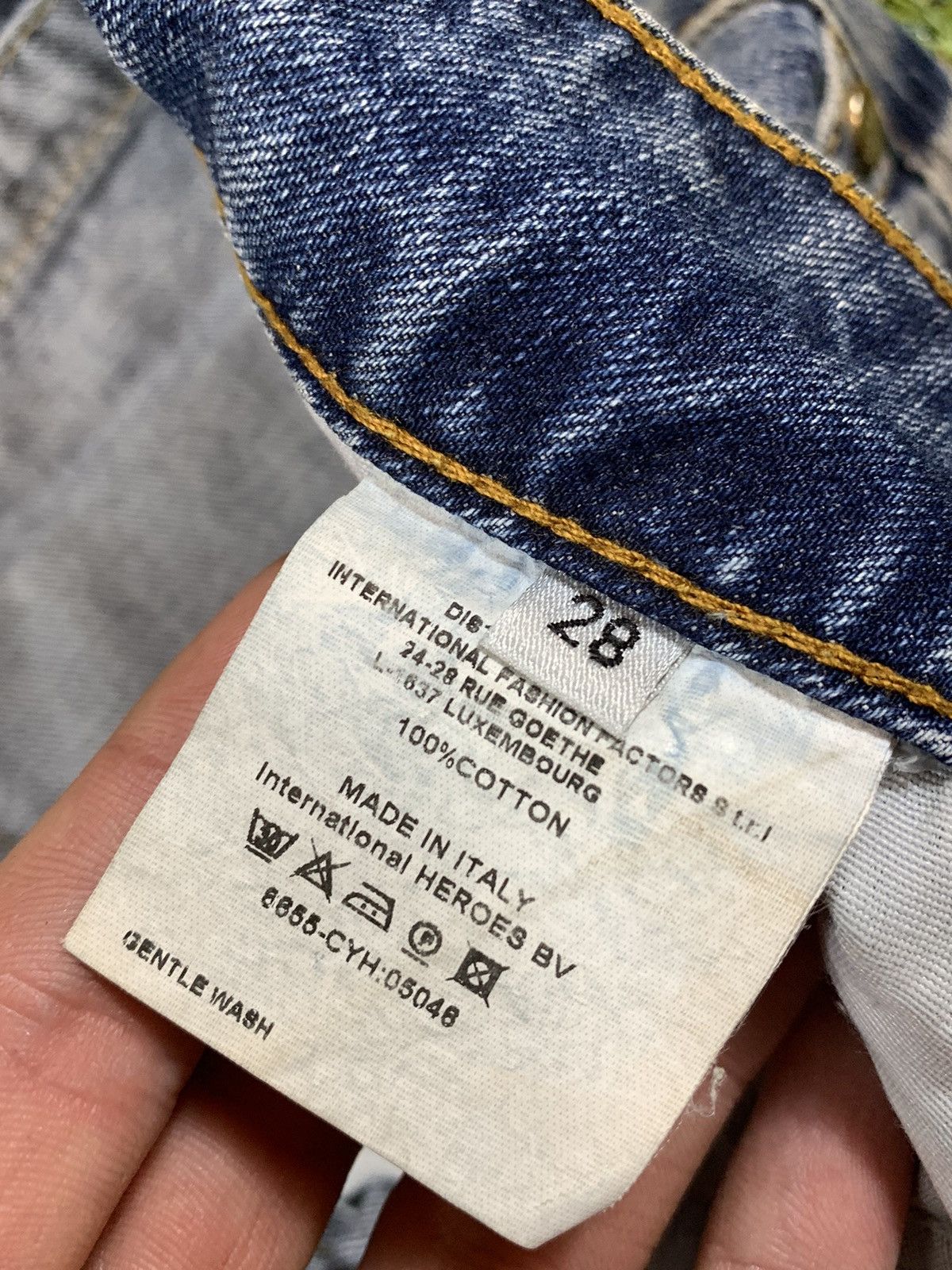 Vintage Y2K Dirk Bikkembergs jeans shorts denim size 28