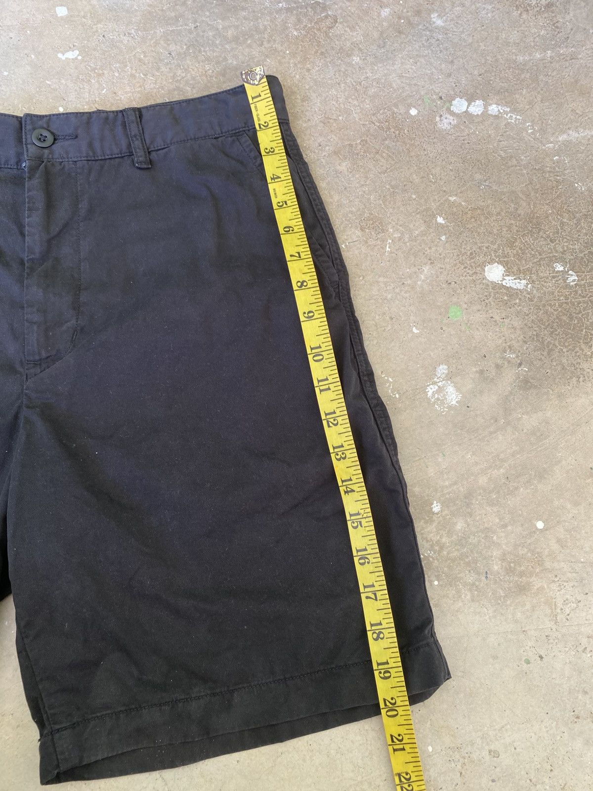 Uniqlo Uniqlo Black Chino Shorts Adjustable Waist Size US 32 / EU 48 - 6 Thumbnail