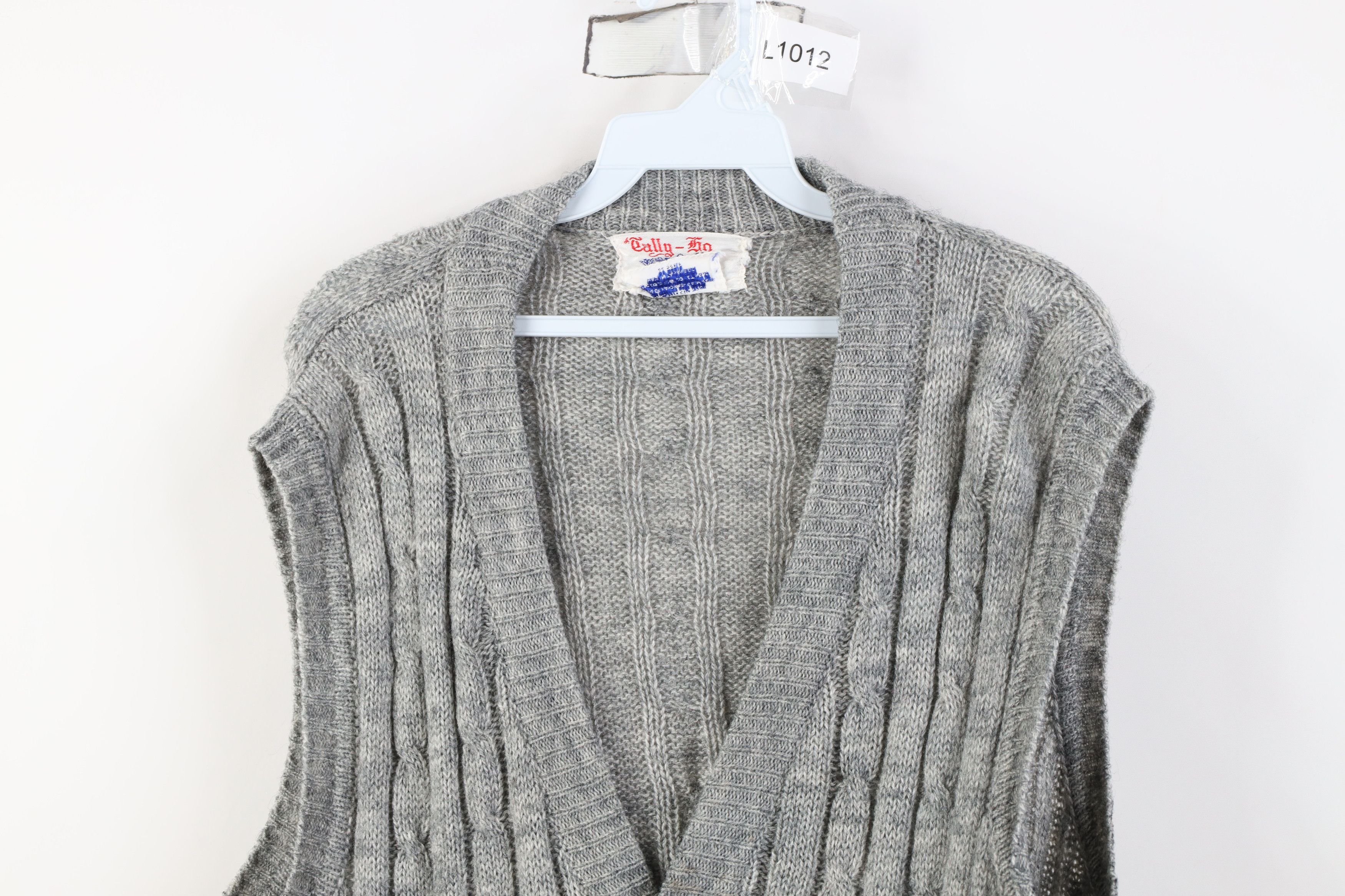 Vintage Vintage 70s Streetwear Ribbed Cable Knit Sweater Vest Gray Size US L / EU 52-54 / 3 - 2 Thumbnail