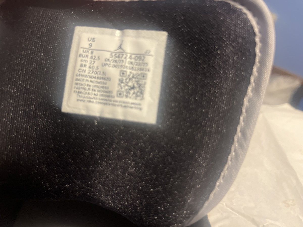 Nike AIR JORDAN 1 MID Size US 9 / EU 42 - 8 Thumbnail