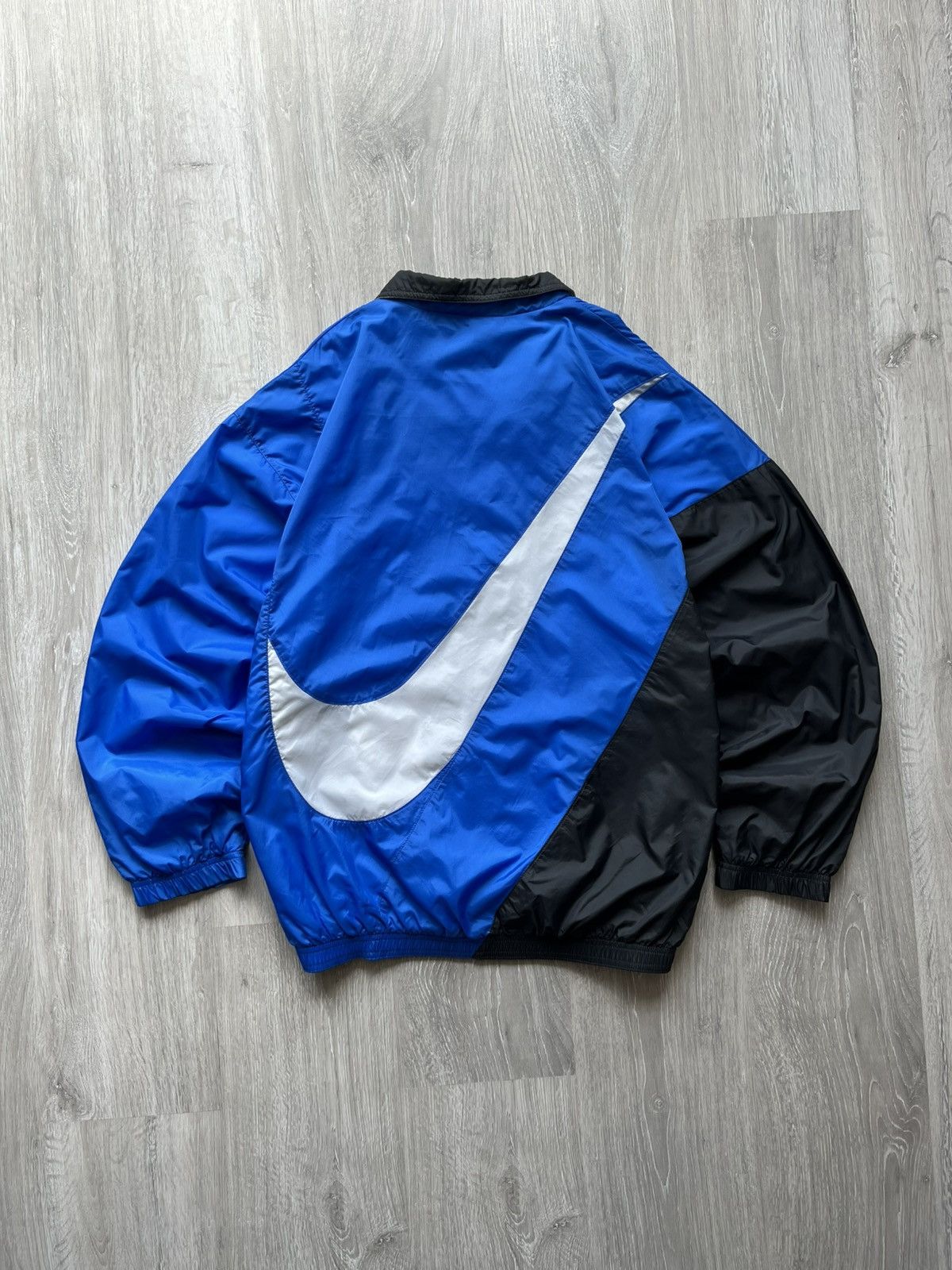 Nike Vintage 90's Nylon TrackJacket Windbreaker Big Swoosh
