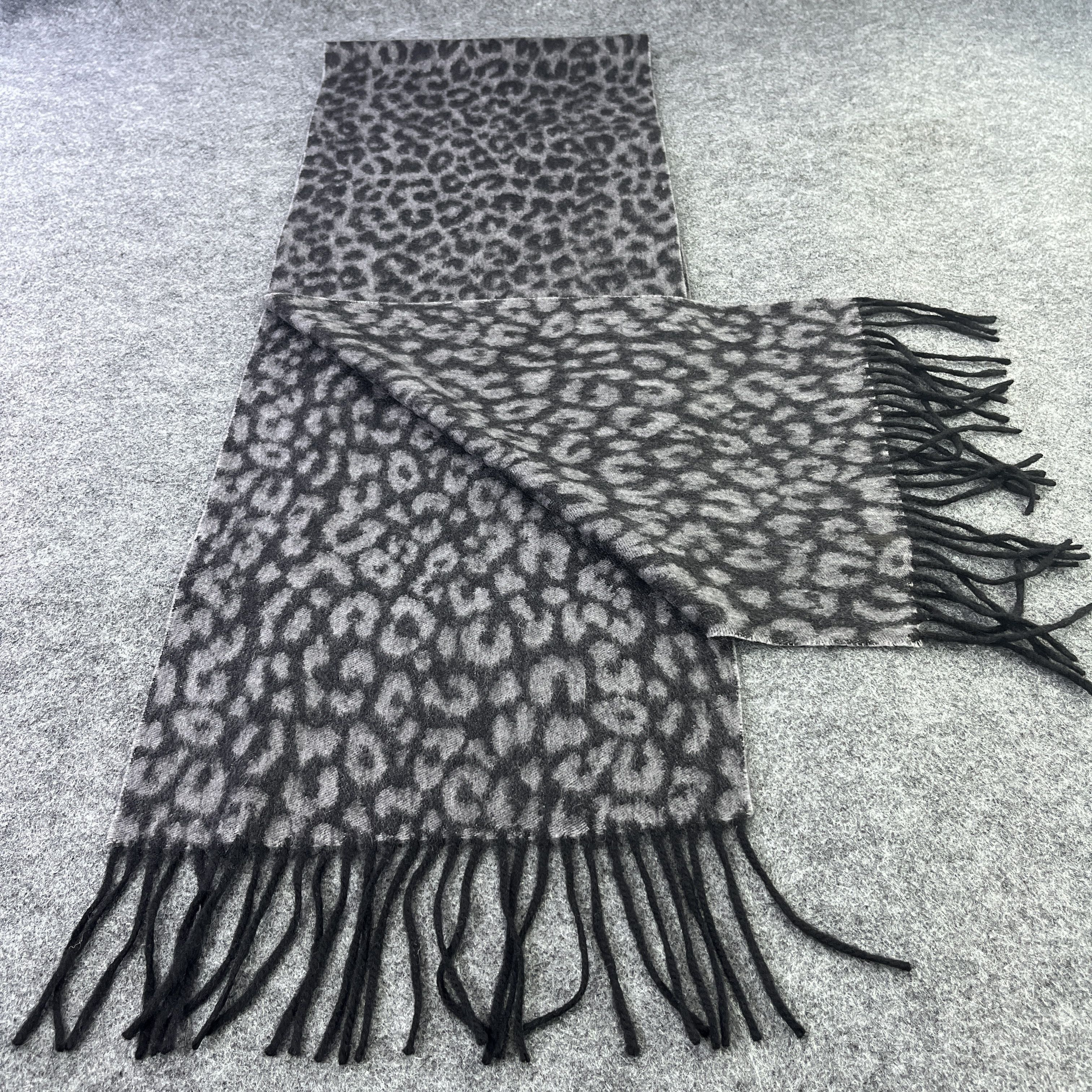 Vintage Vintage Leopard Design Scarf / Muffler / Neckwear T844 Size ONE SIZE - 4 Thumbnail