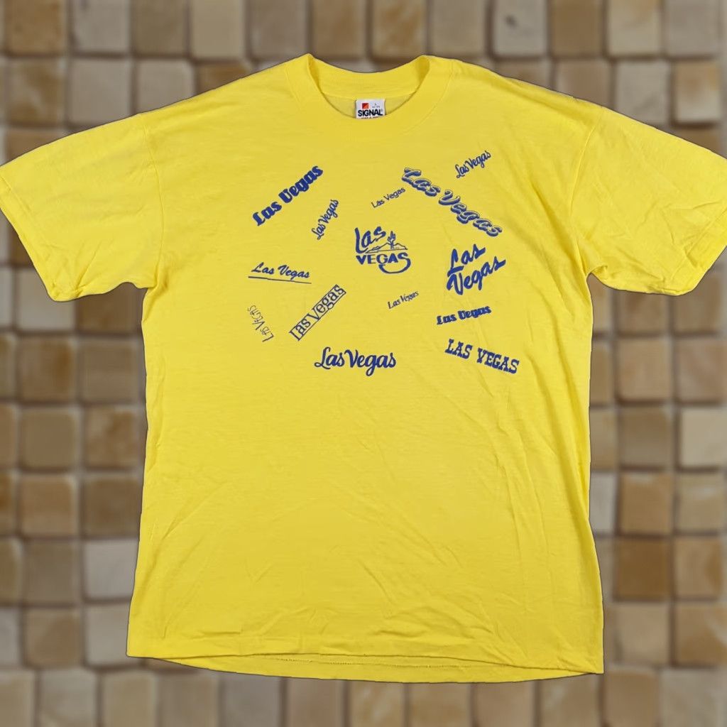 Vintage VINTAGE Signal Las Vegas Gambling Casino Lucky Tee Mens Size L Yellow T-Shirt 90s Poker Slots Retro 90s Vintage Card Game USA Made Size US L / EU 52-54 / 3 - 1 Thumbnail