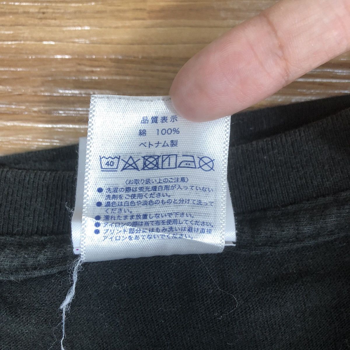 Vintage SAYURI INOUE IDOL Nogizaka46 Doubutsu Sentai Tee Shirt Top Size US L / EU 52-54 / 3 - 7 Thumbnail