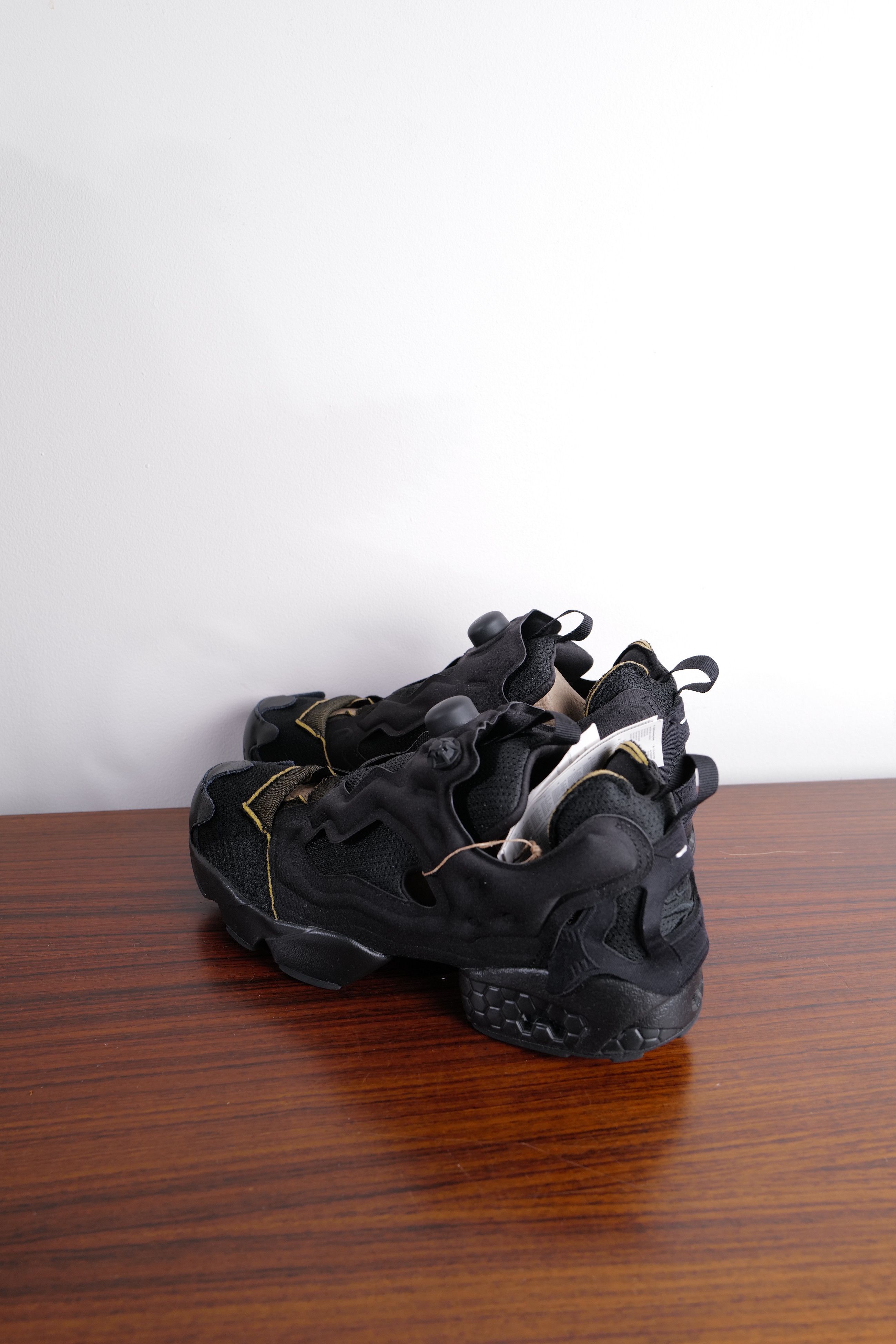 Maison Margiela × Reebok INSTA PUMP Size US 9.5 / EU 42-43 - 19 Thumbnail