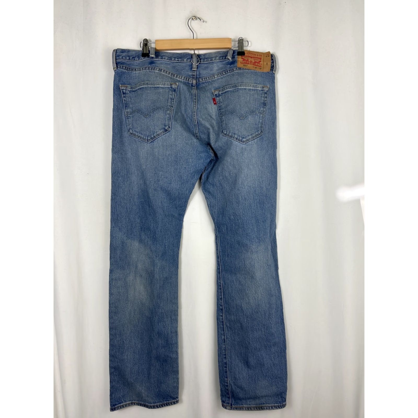 Levi's Levi’s 501 Jeans Mens 38x32 Medium Wash Blue Button Fly Belt Loops Straight Regular Belted Size US 38 / EU 54 - 7 Thumbnail