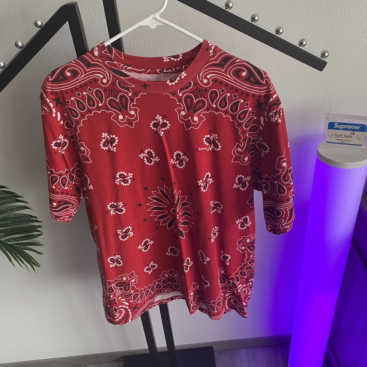 Supreme Supreme Red Bandanna S/S Top Tee Size US L / EU 52-54 / 3 - 2 Thumbnail