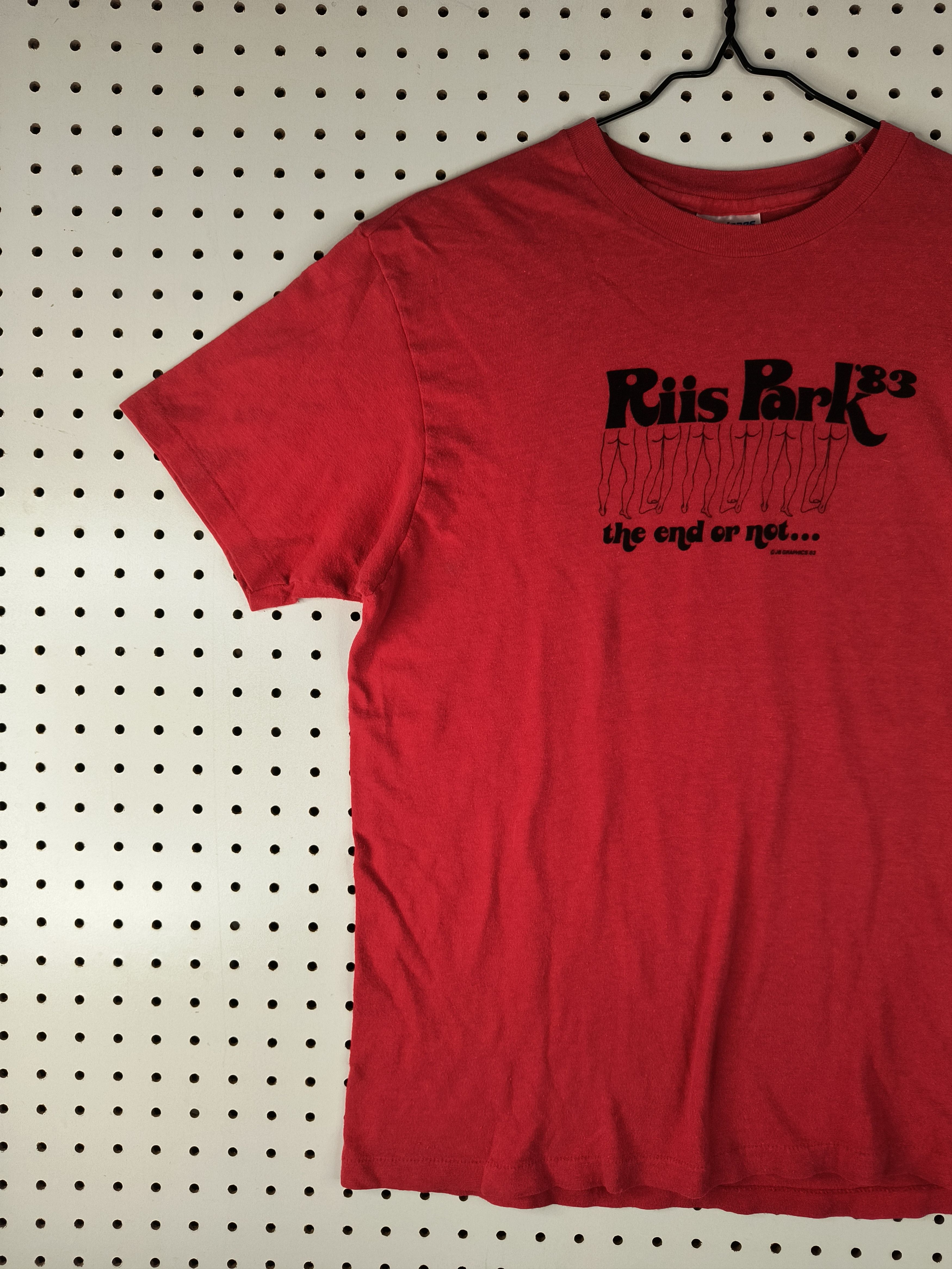 Vintage Vintage nude beach Riis park the end of not 1983 tee Size US L / EU 52-54 / 3 - 3 Thumbnail