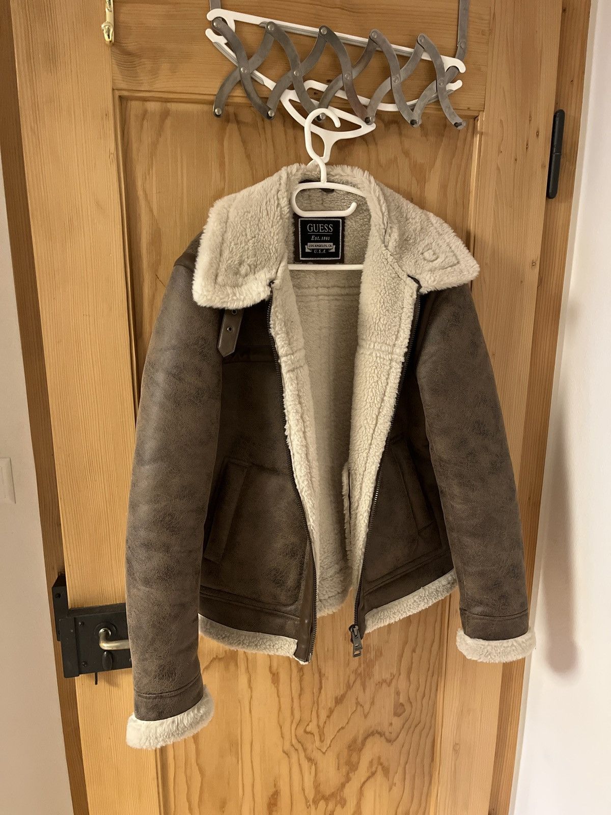 Guess Padded Guess winter jacket Size US M / EU 48-50 / 2 - 1 Thumbnail