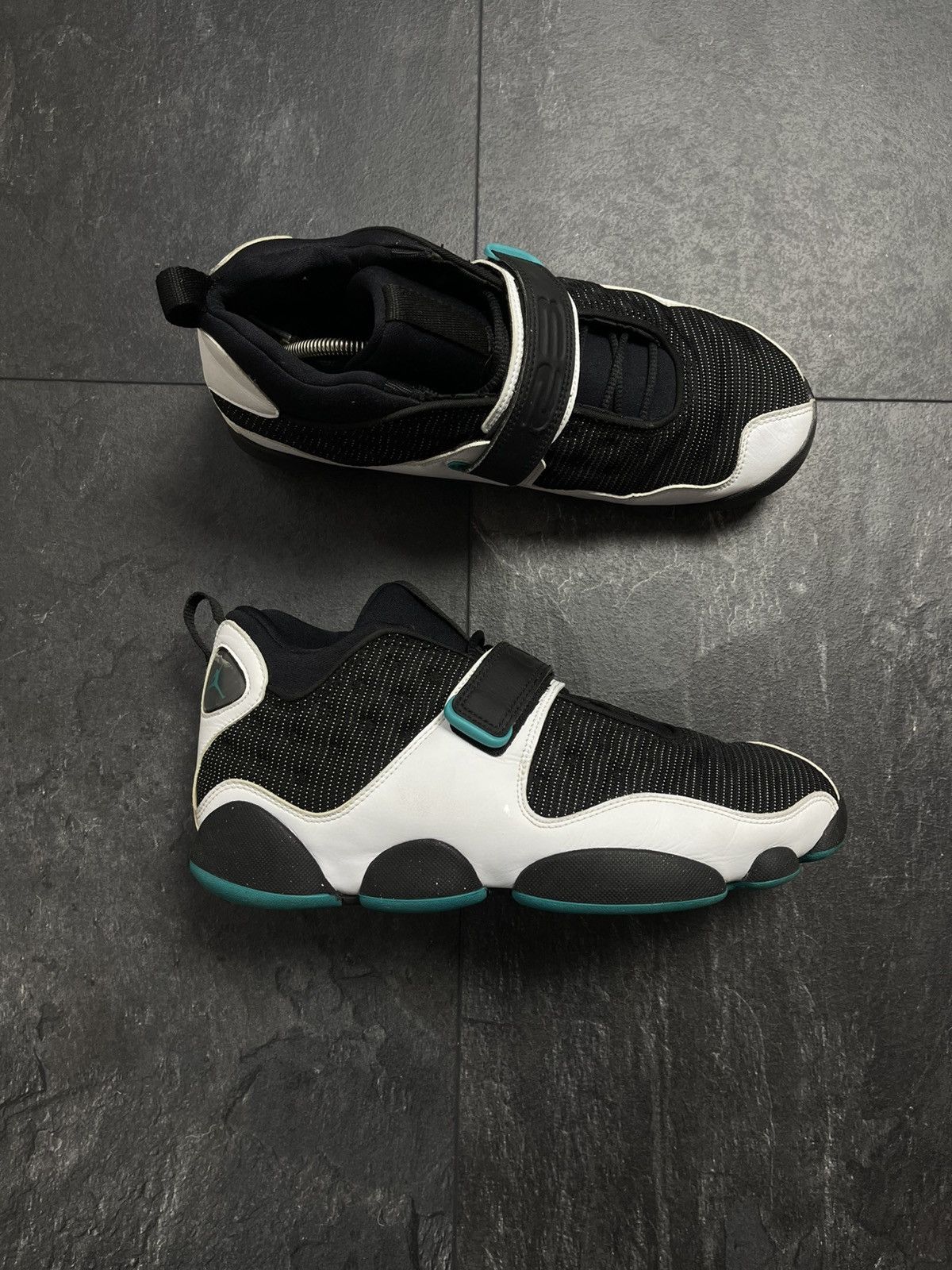 Streetwear Air Jordan Black Cat Retro Black Turbo Green White Size US 8.5 / EU 41-42 - 1 Thumbnail