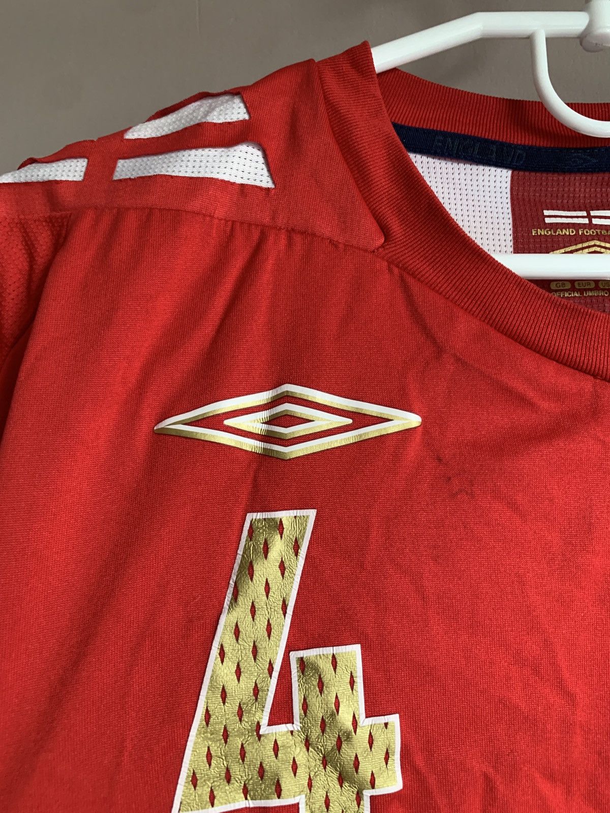 Umbro × Vintage England 2006 Away Football Shirt Umbro Vintage GERRARD #4 Size US XXL / EU 58 / 5 - 7 Thumbnail
