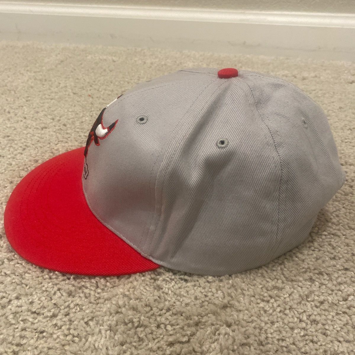 NBA Vintage windy city chicago bulls snap back hat Size ONE SIZE - 3 Thumbnail