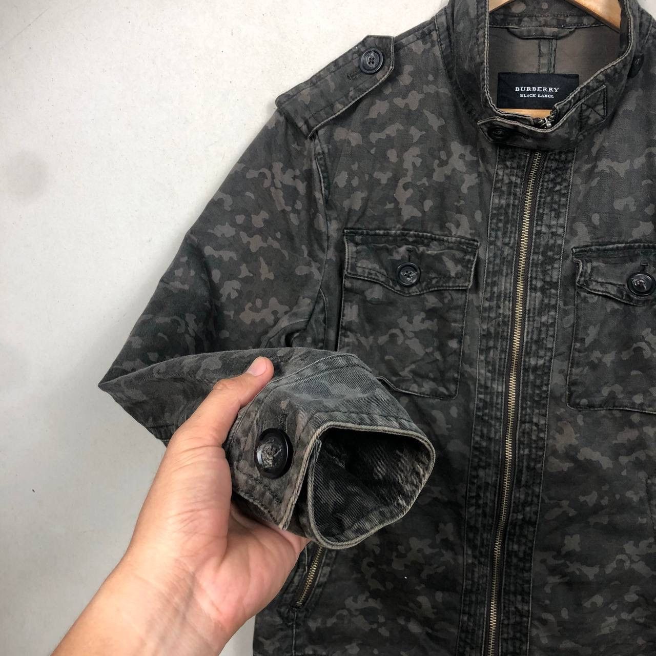 Burberry Authentic Burberry Camouflage Army Style Jacket Size M / US 6-8 / IT 42-44 - 4 Thumbnail