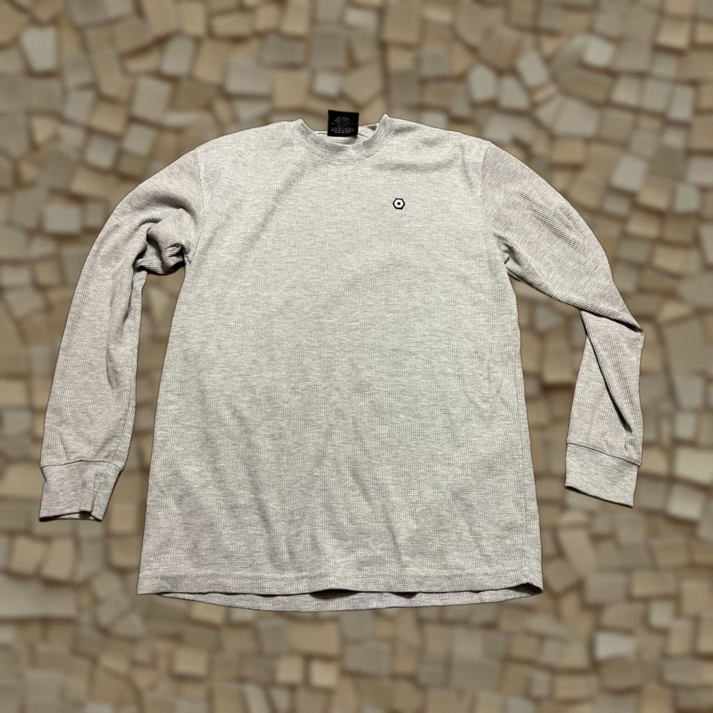 Southpole Southpole Shirt Mens XL Gray Long Sleeve Logo Crew Neck Shirt Size XL / US 12-14 / IT 48-50 - 1 Thumbnail
