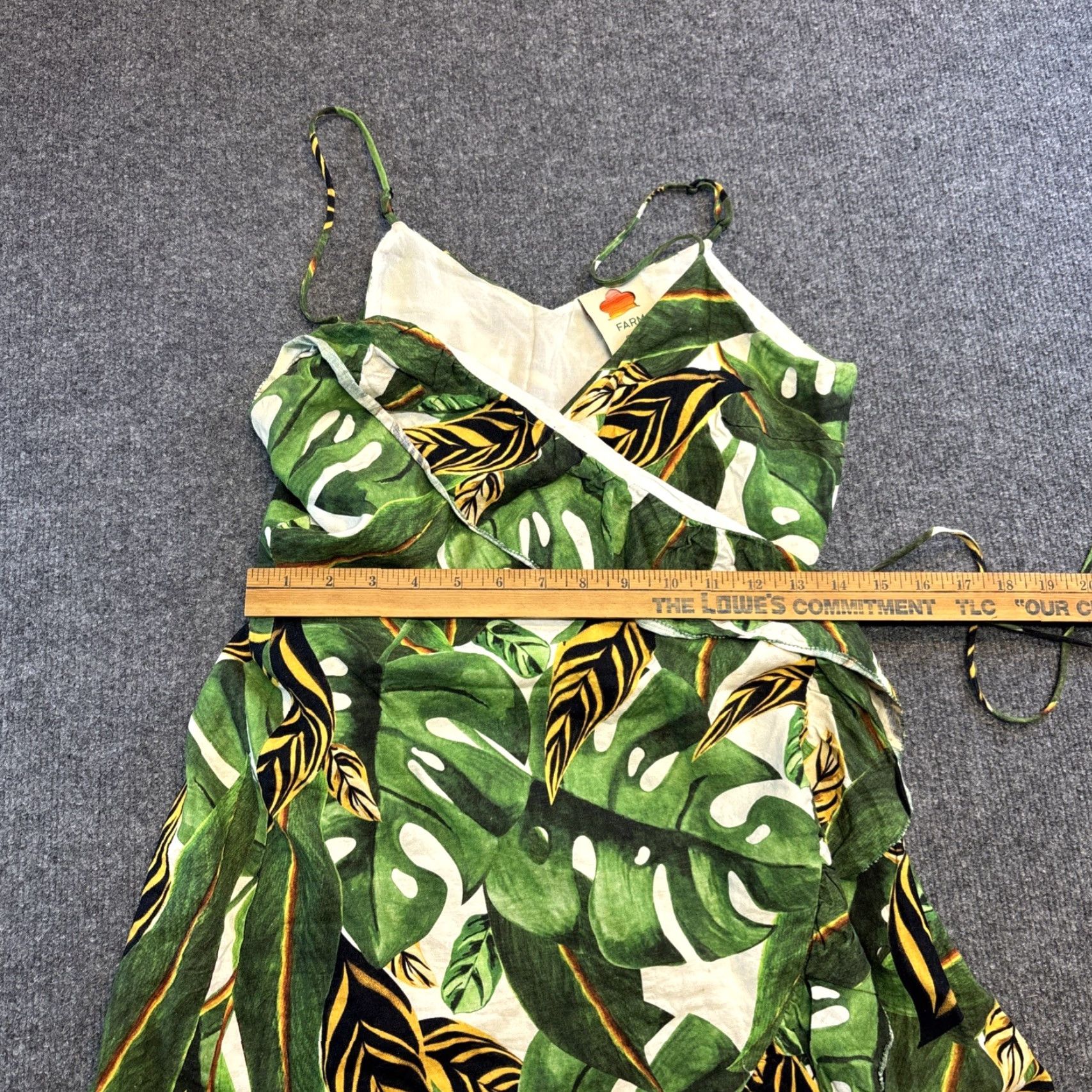 Farm Rio **FARM Rio Max Mini Ruffle Tropical Linen Wrap Green Dress** User: **Farm Rio Max Tropical Mini Ruffle Linen Wrap Green Dress** Size M / US 6-8 / IT 42-44 - 6 Thumbnail