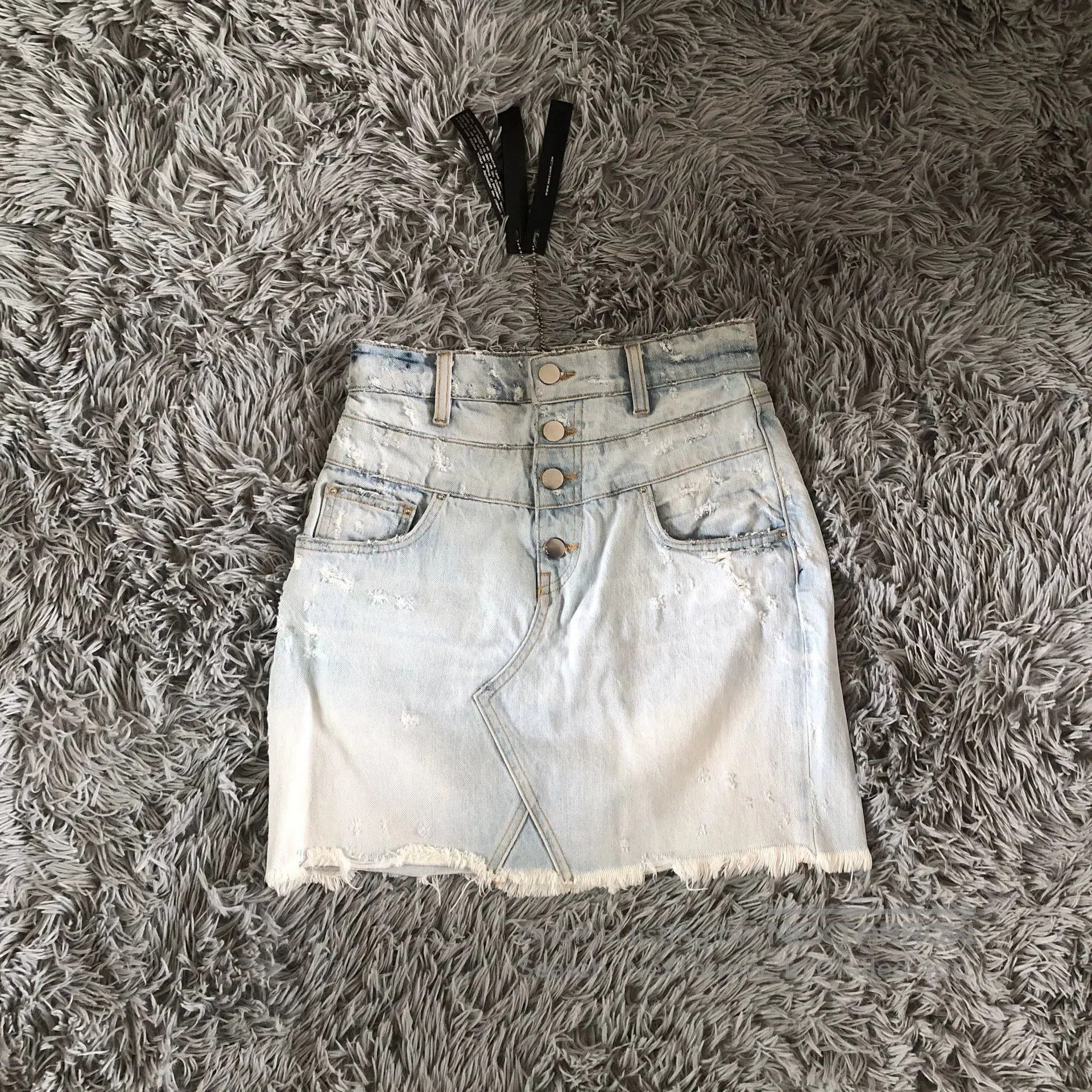 Amiri Amiri Ripped Denim Skirt Shorts. Size 26" / US 2 / IT 38 - 1 Thumbnail