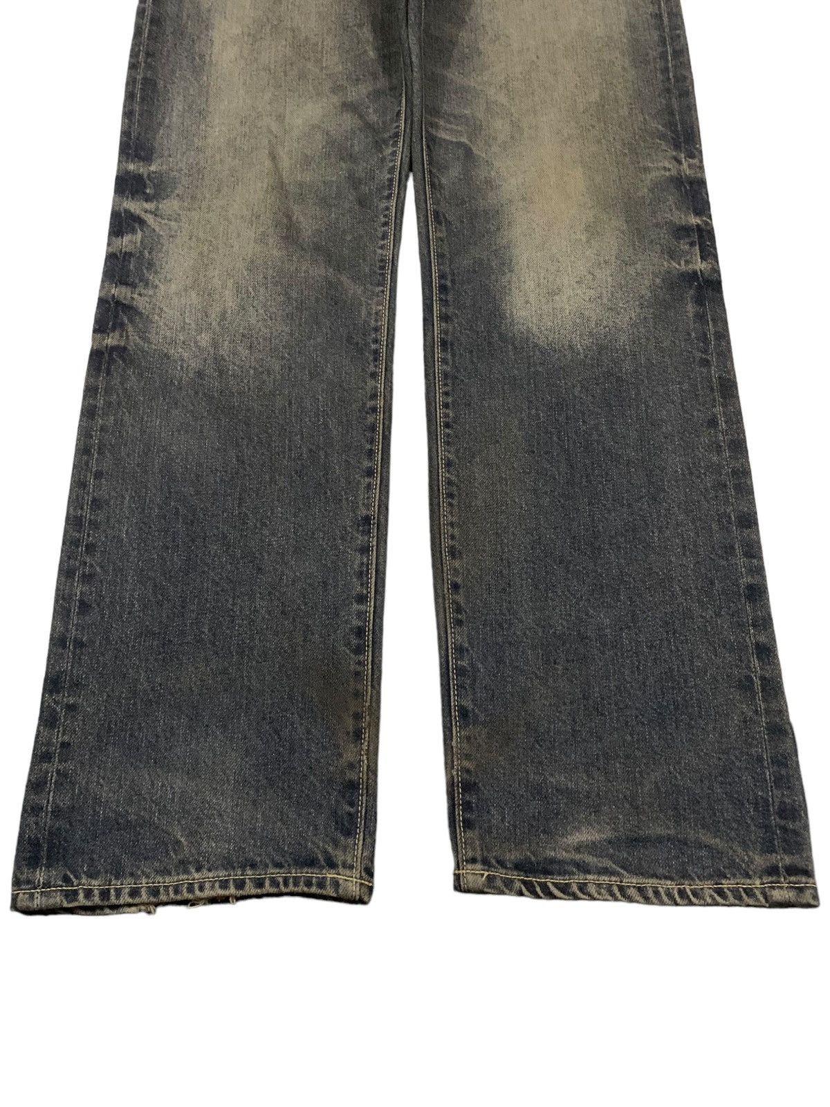 GU × Undercover Vintage Japanese Brand GU Dark Mud Washed Loose Ripped Jeans Size US 33 - 7 Thumbnail