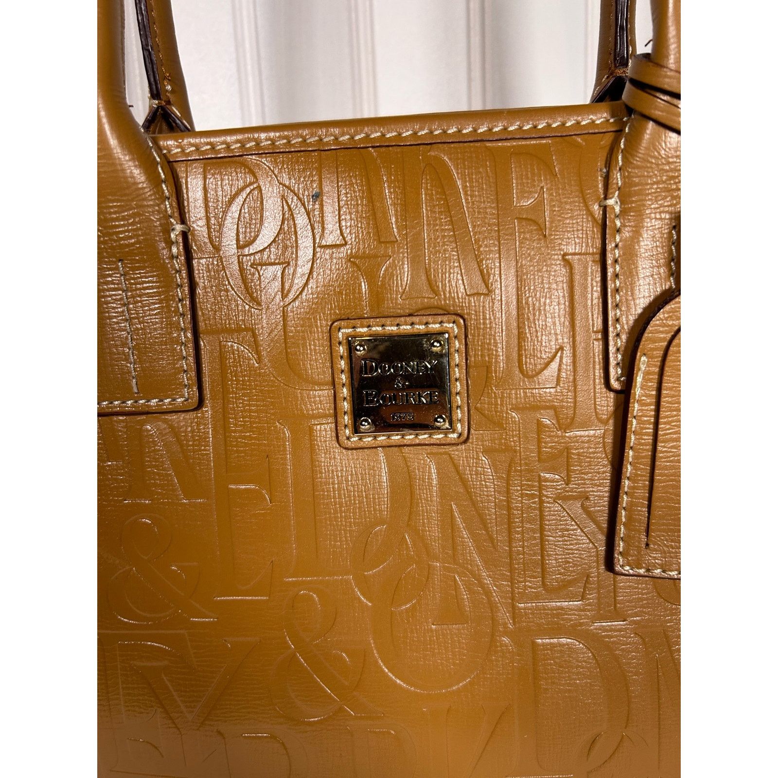 Dooney & Bourke DOONEY and Bourke Retro Tote embossed leather small russel Size ONE SIZE - 3 Thumbnail